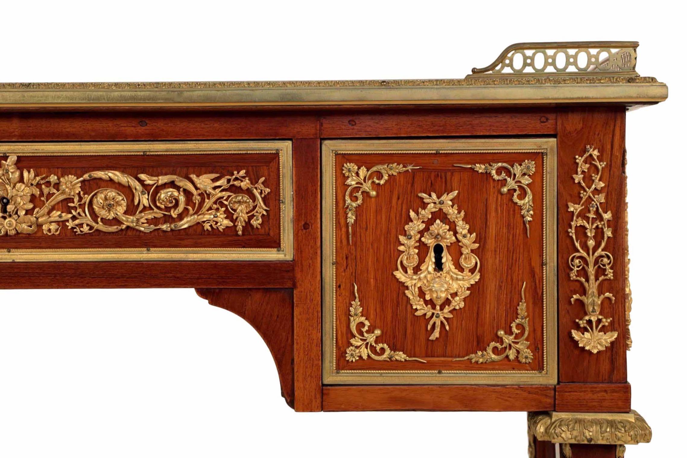 Fine French Neoclassical Rosewood and Bronze Leather Writing Desk, 19th Century In Good Condition In Shippensburg, PA