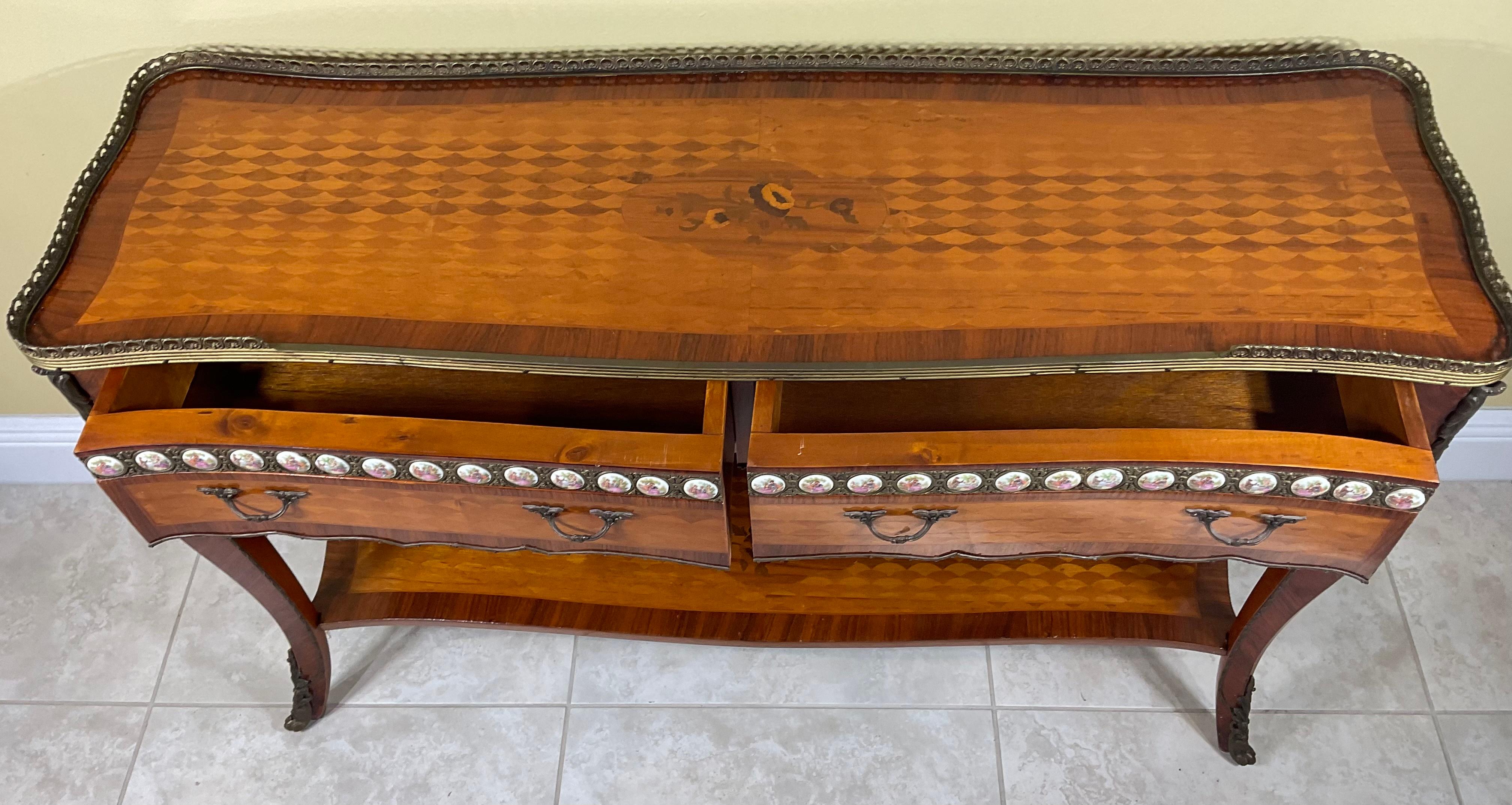 Fine French Style Inlay Server Bar Table/Cupboard In Good Condition In Delray Beach, FL