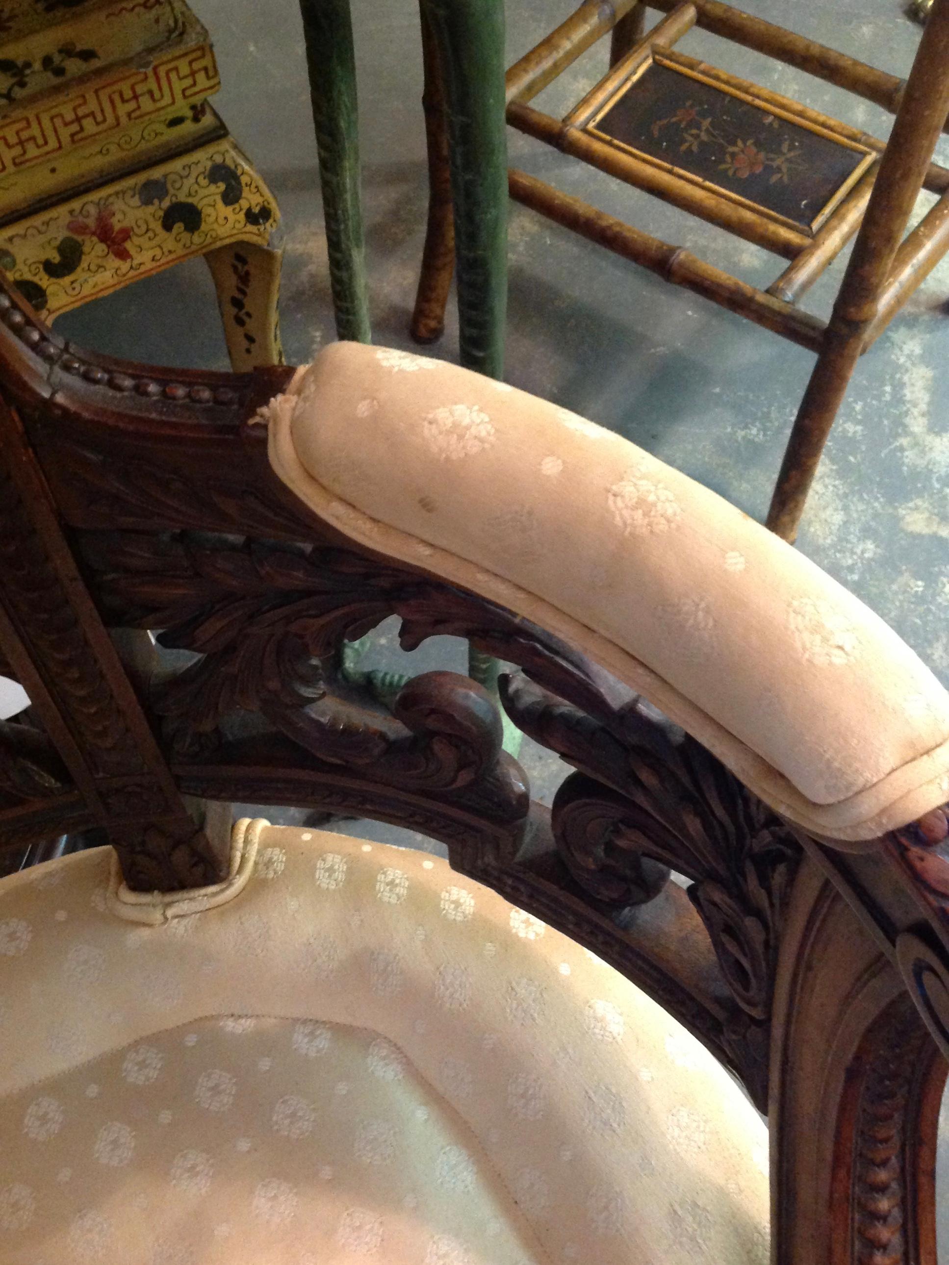 Fine French Vanity Chair 6
