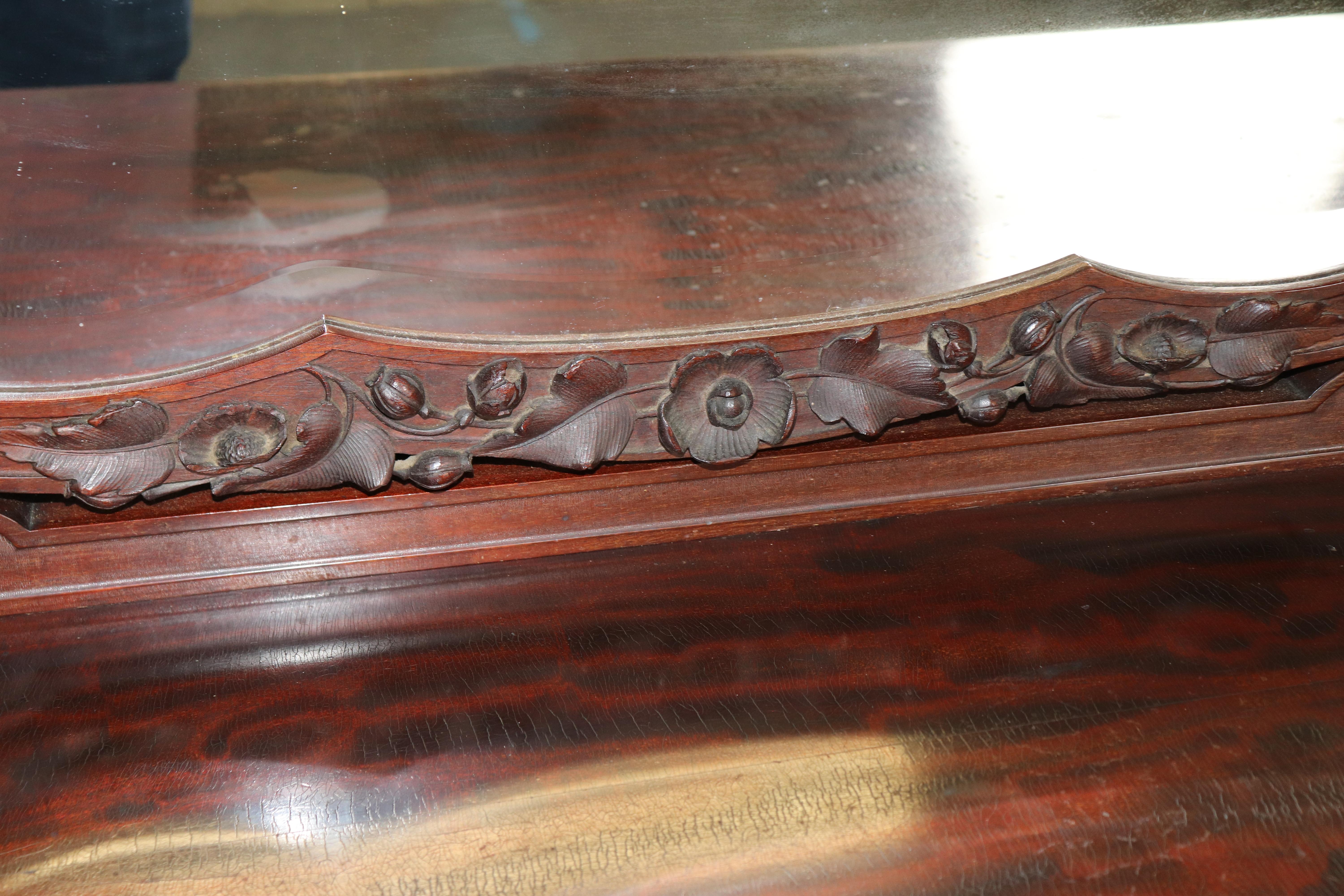Commode Art Nouveau en noyer marqueté et satiné à la manière de Galle en vente 10