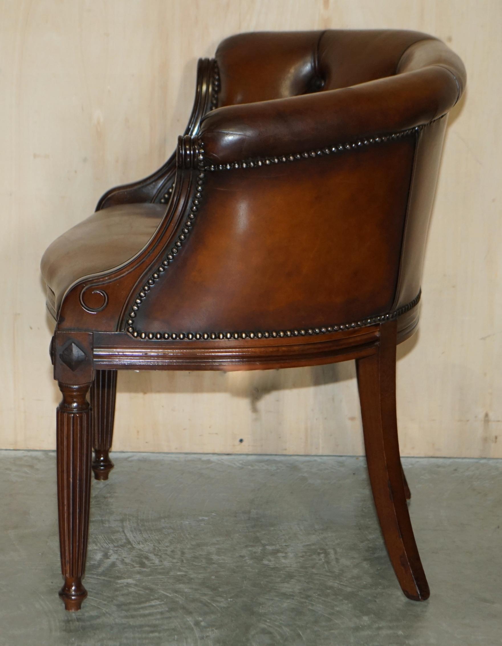 Fein vollständig restauriert Vintage Chesterfield getuftet Hand gefärbt Wanne Club Sessel 10