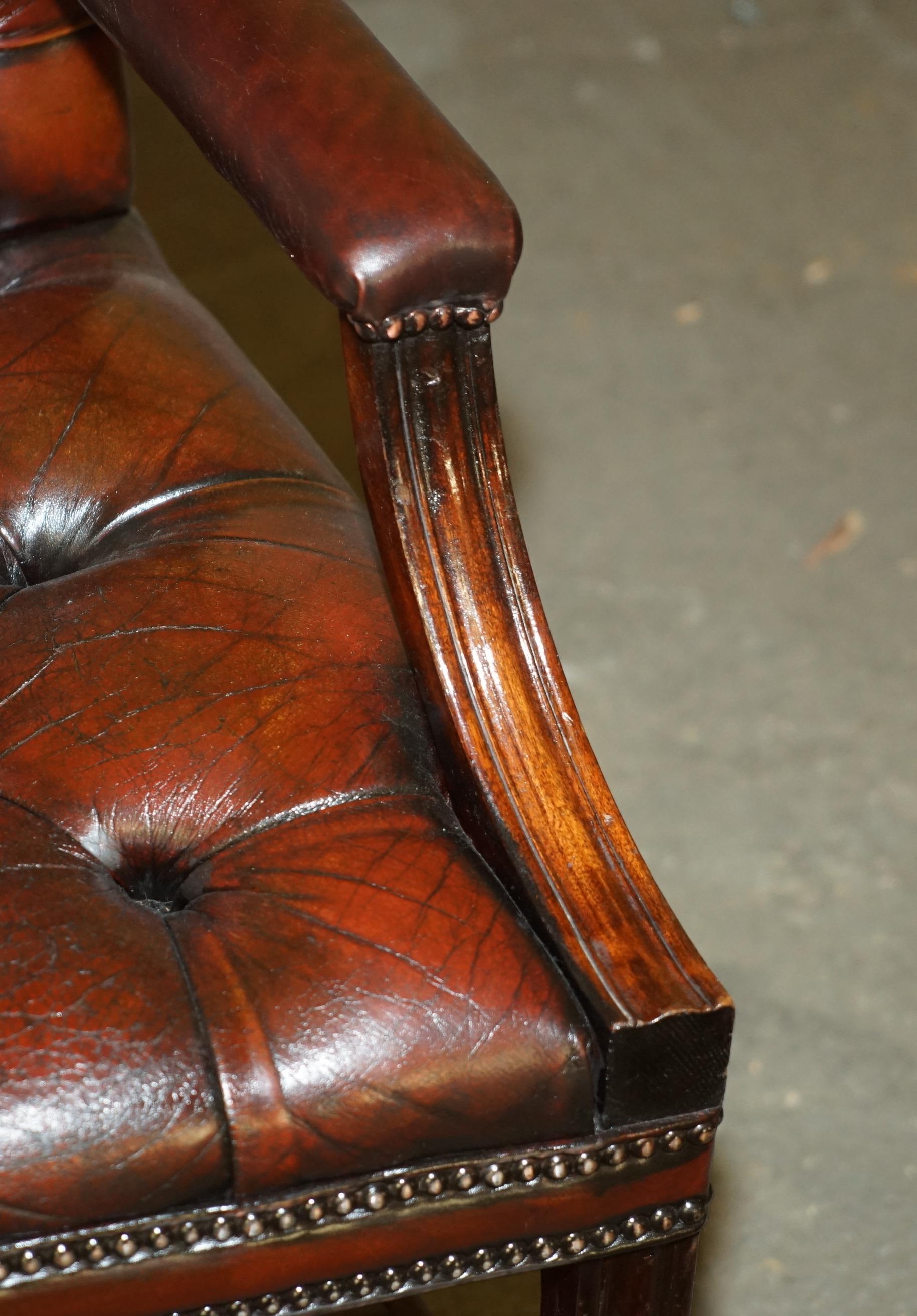 Leather FINE FULLY RESTORED VINTAGE GEORGE II STYLE CHESTERFIELD TUFTED LEATHER ARMCHAiR For Sale