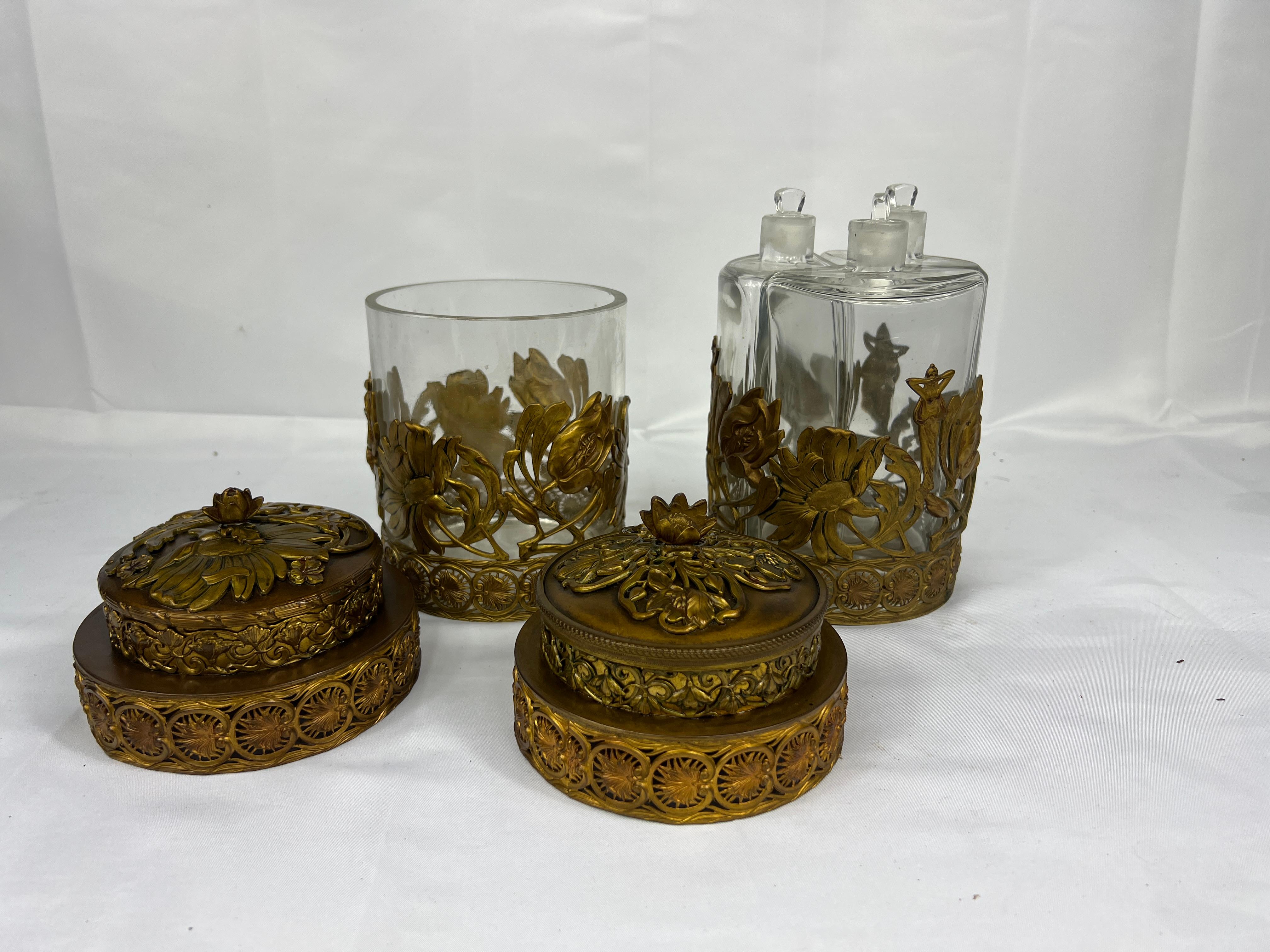 Fine Gentleman's Gilt Bronze Liquor and Cigar Set Art Nouveau Period C. 1900 In Good Condition For Sale In Atlanta, GA