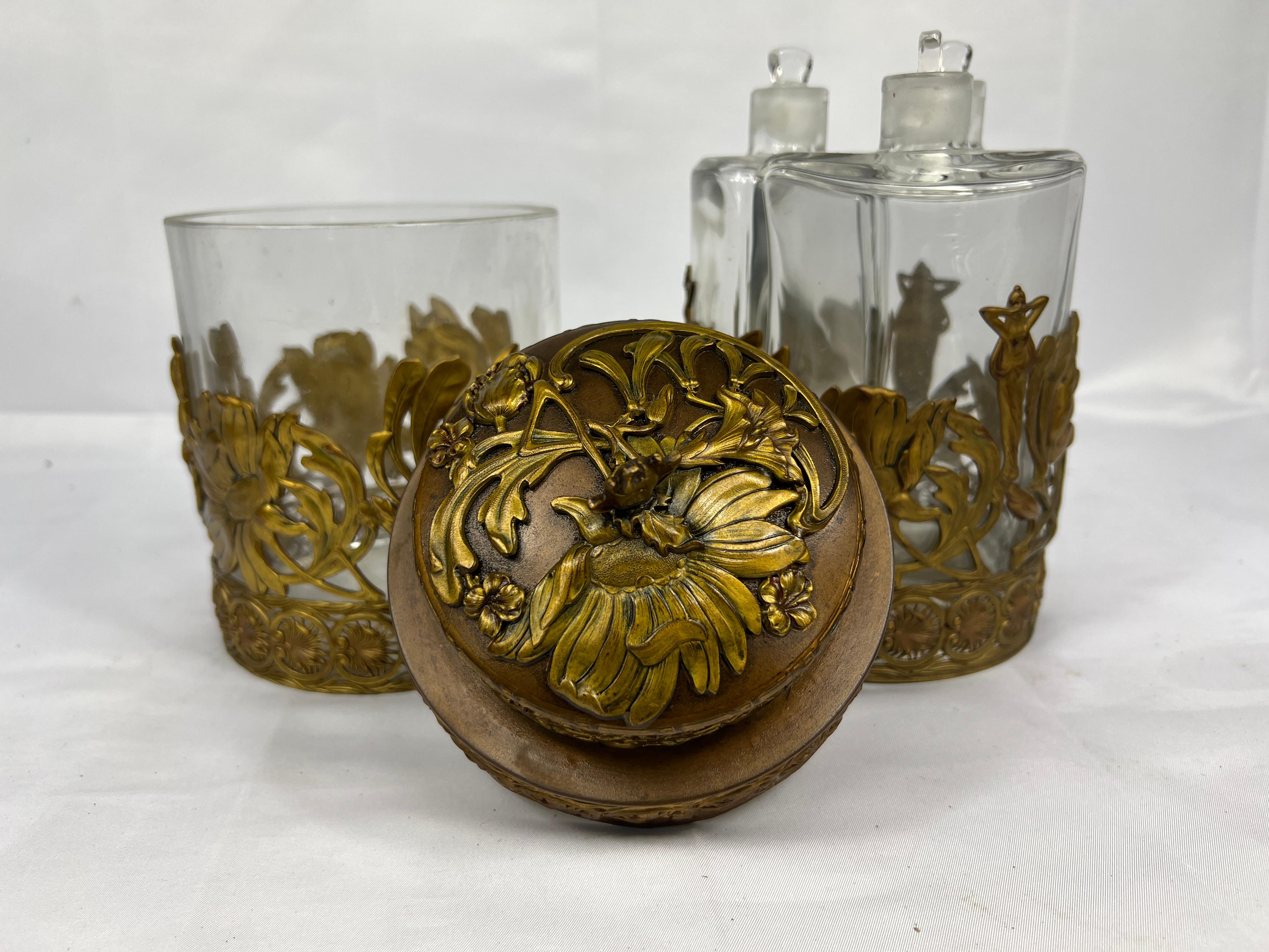 Fine Gentleman's Gilt Bronze Liquor and Cigar Set Art Nouveau Period C. 1900 For Sale 3
