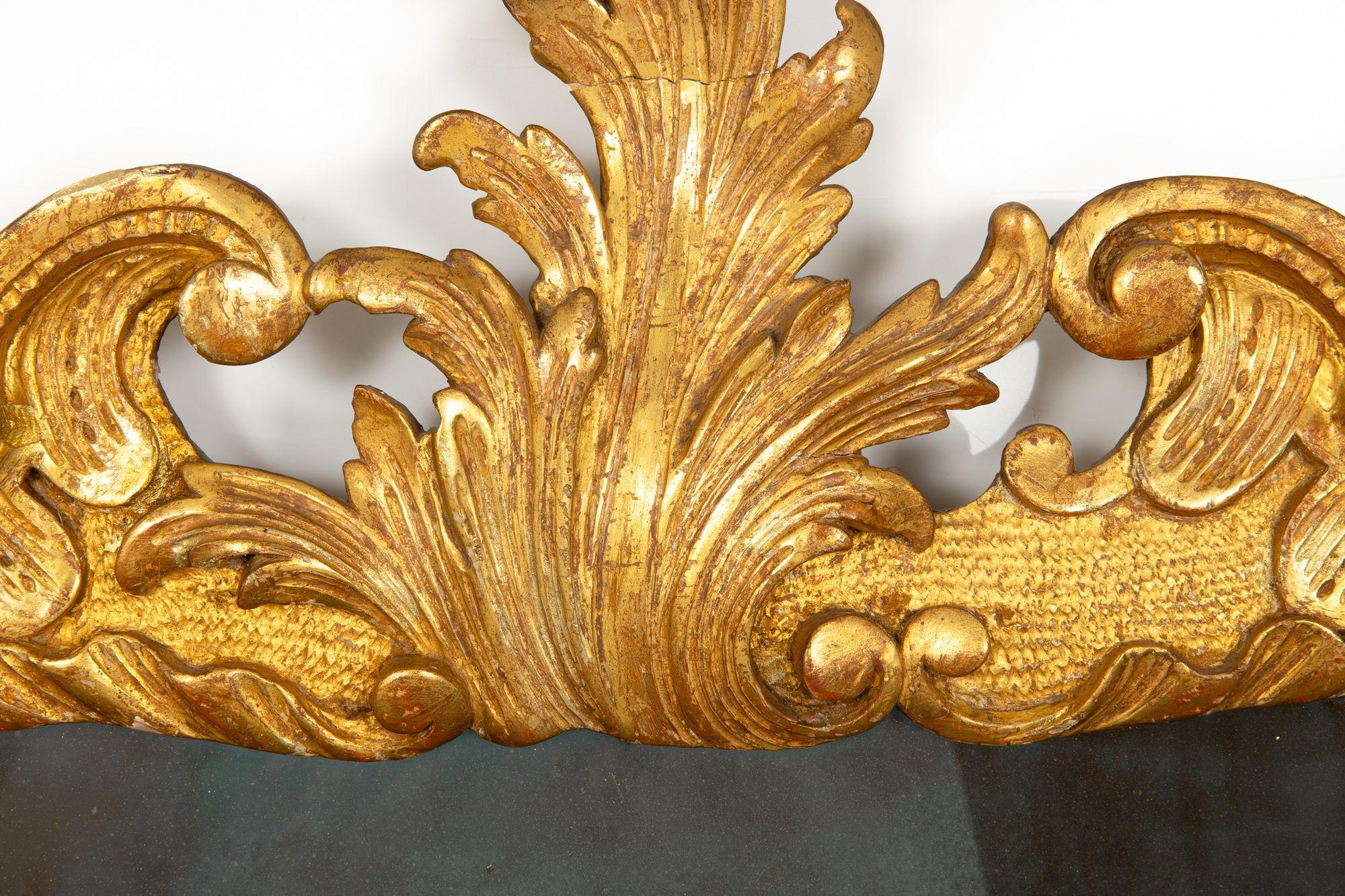 Verre Miroir mural en bois doré sculpté George II, anglais ou écossais vers 1750 en vente