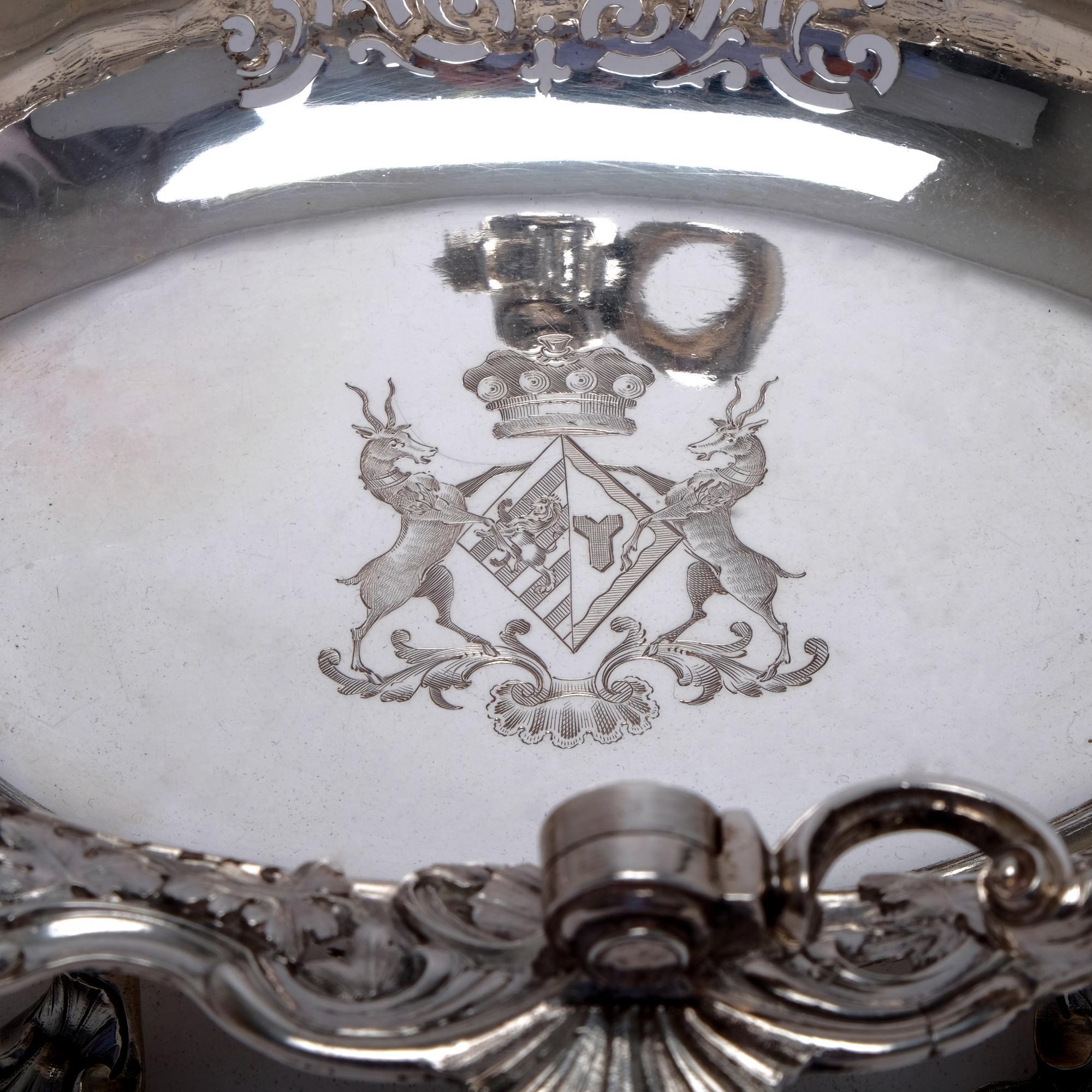 Fine George II Silver Basket In Good Condition For Sale In London, GB
