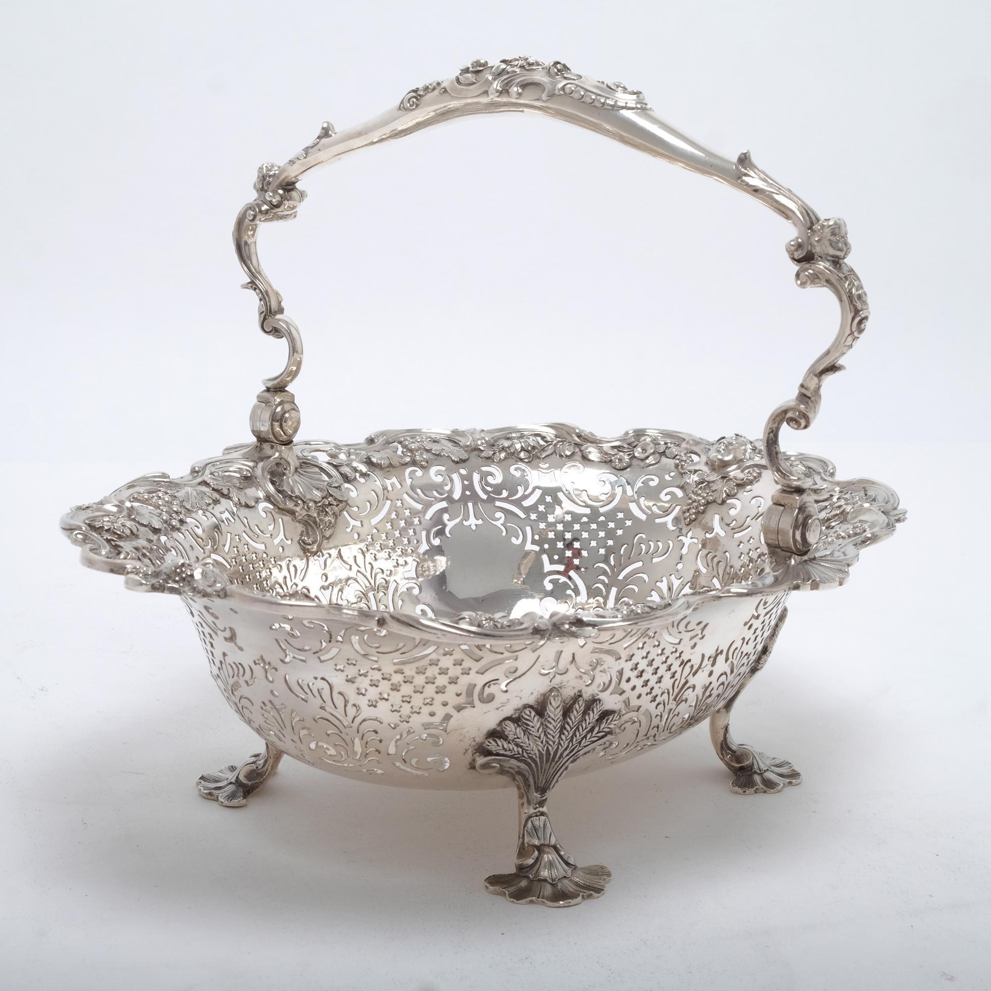 Belle corbeille en argent de George II en vente 1
