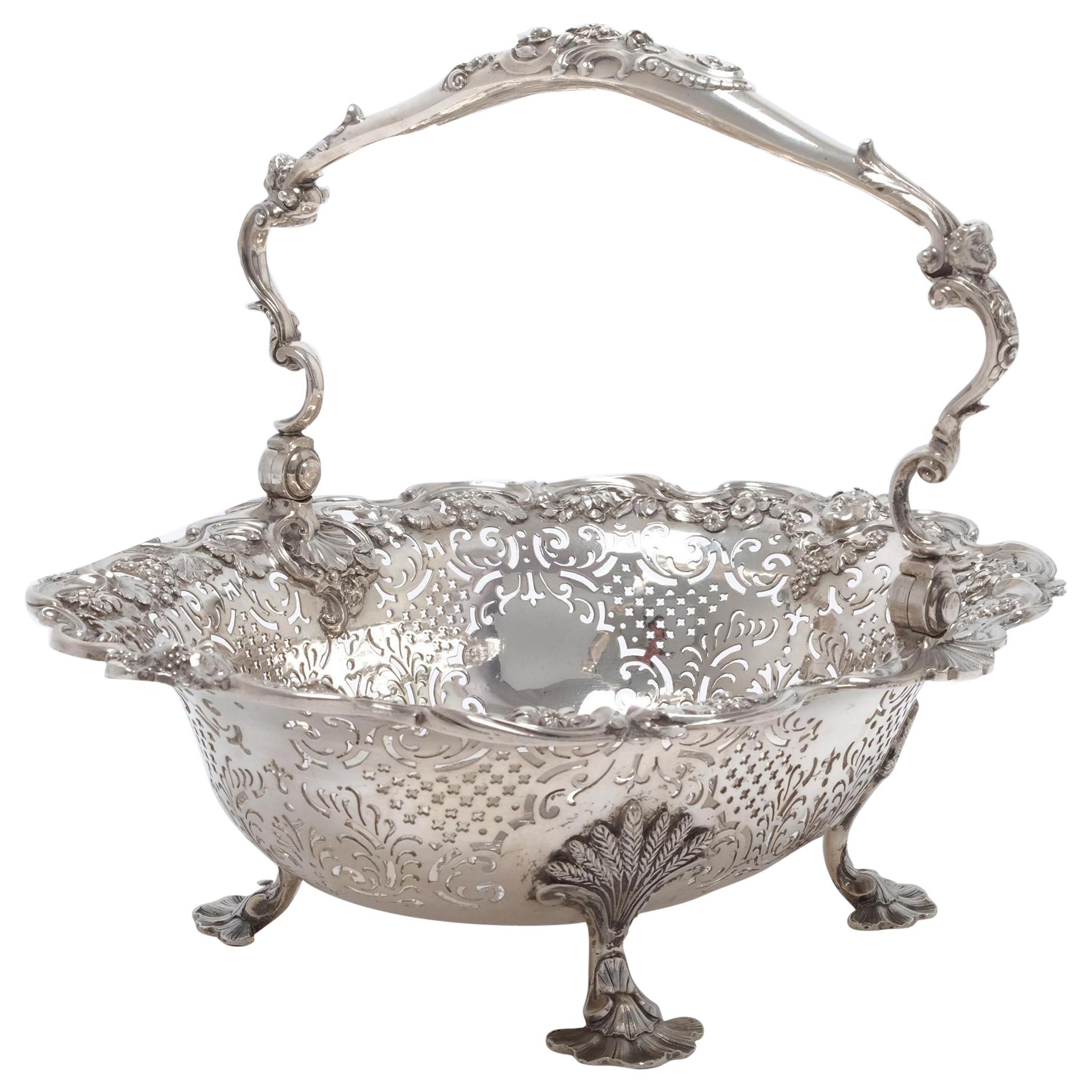 Belle corbeille en argent de George II en vente