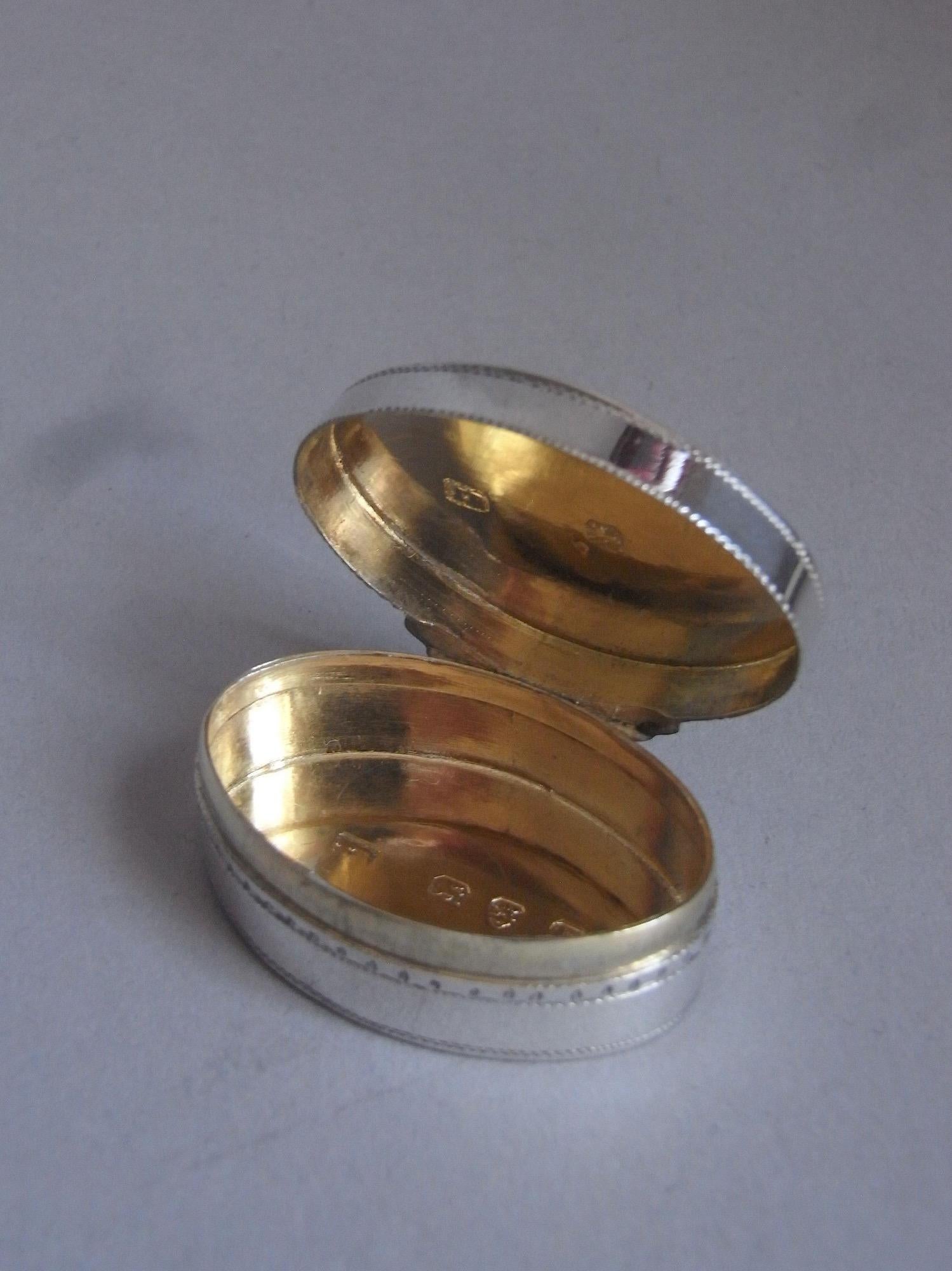 English Fine George III Hinged Patch Box Made in London by Thomas Brough, 1799 For Sale