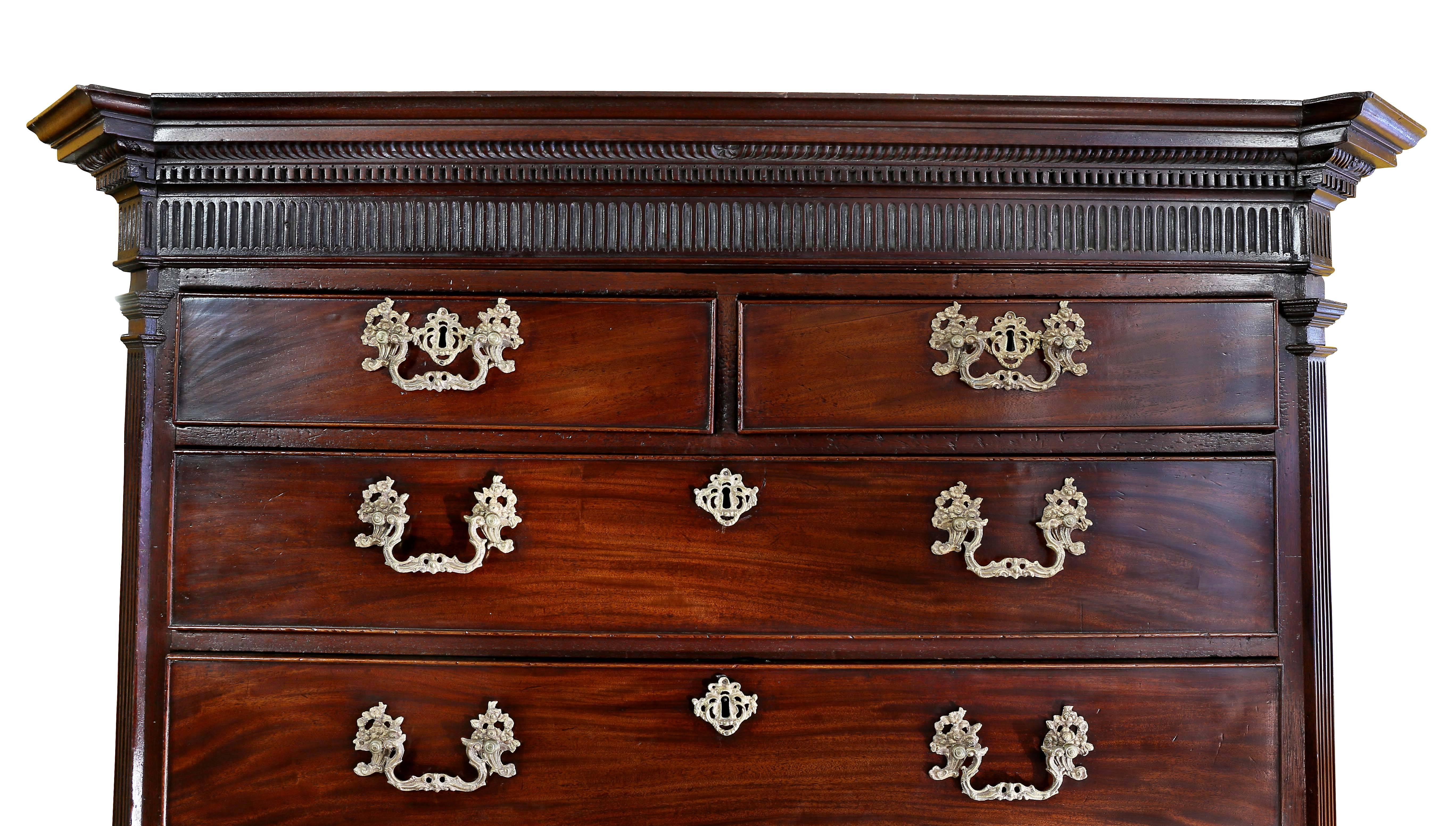 English Fine George III Mahogany Chest on Chest For Sale