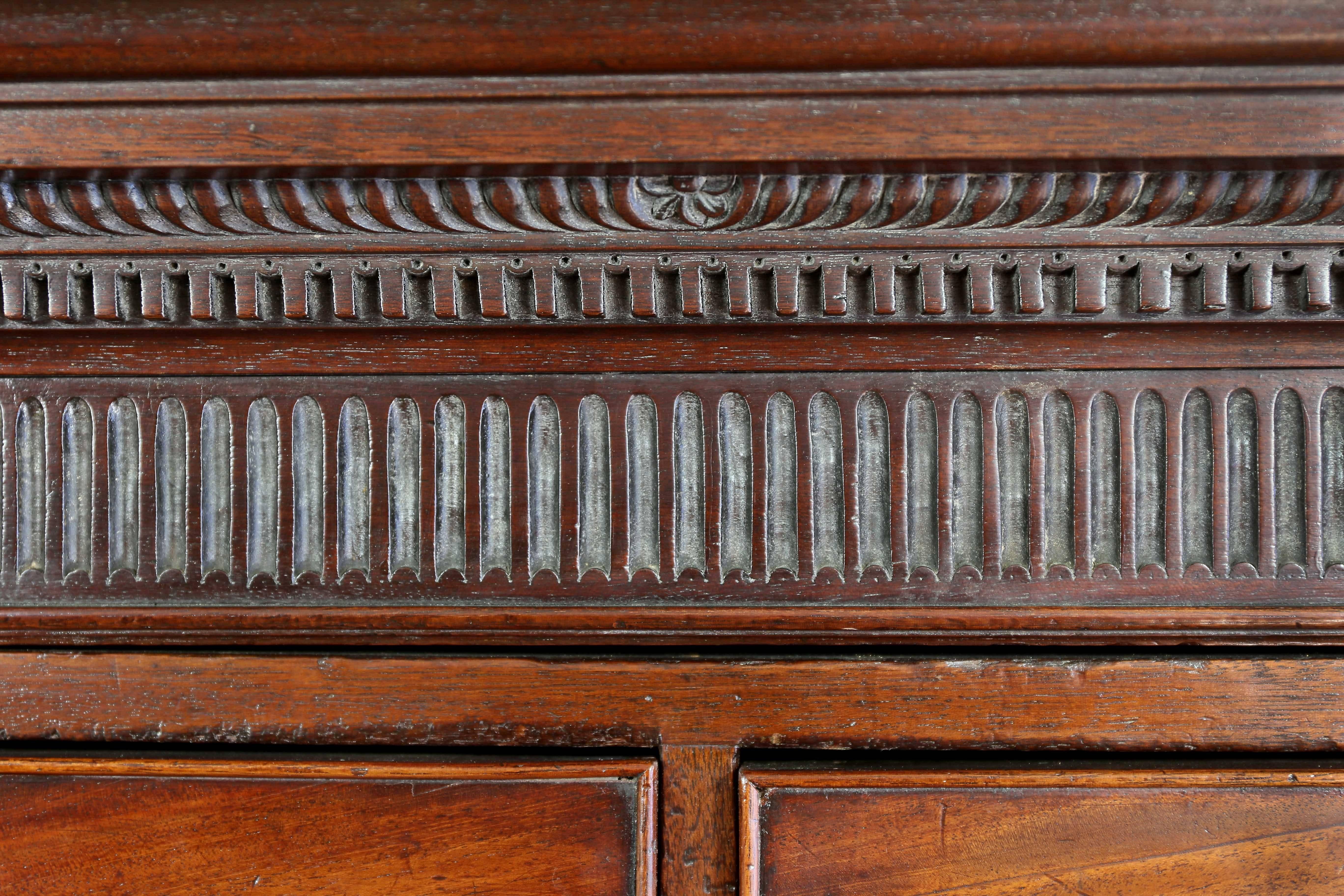 Fine George III Mahogany Chest on Chest In Good Condition For Sale In Essex, MA