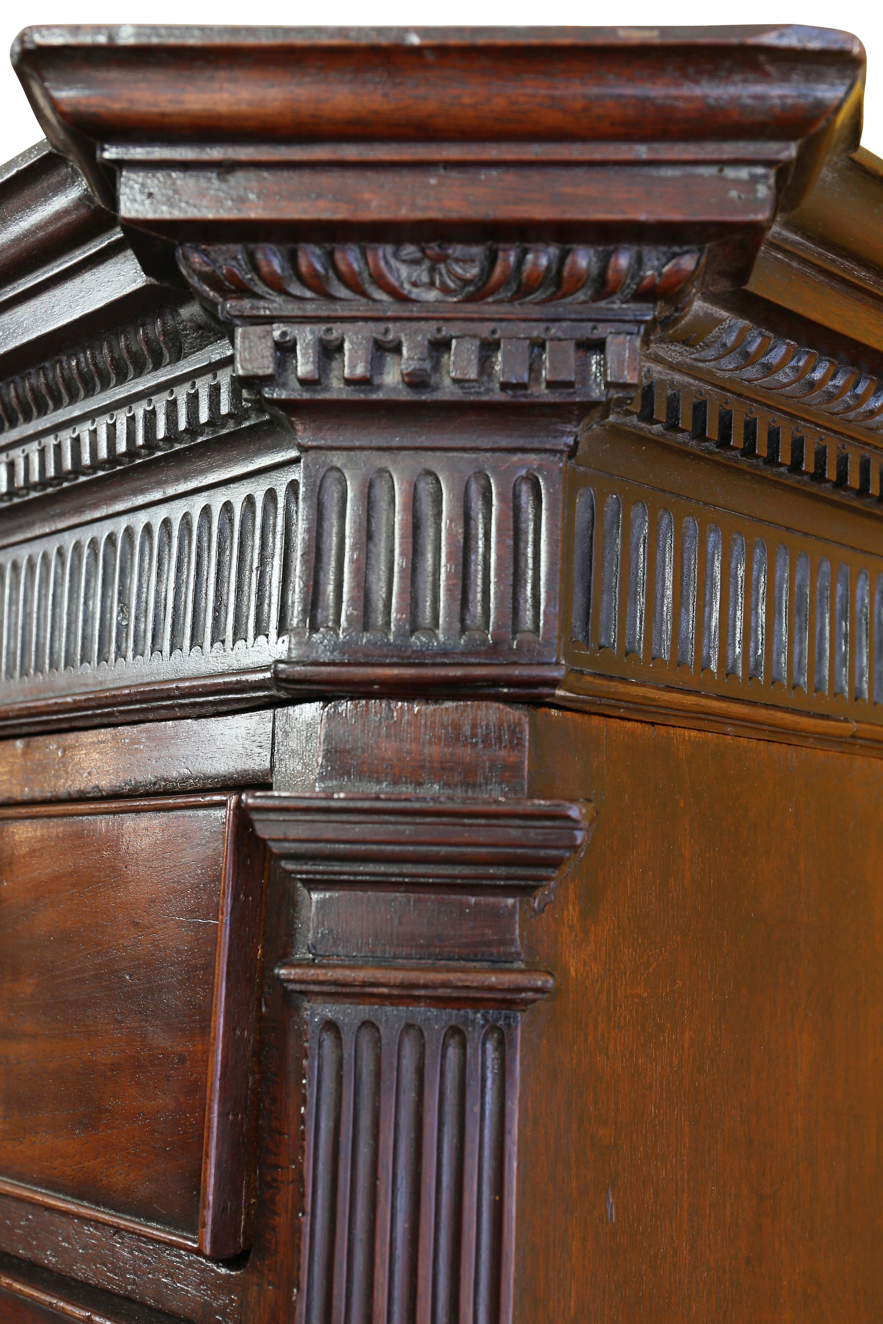 Fine George III Mahogany Chest on Chest For Sale 3