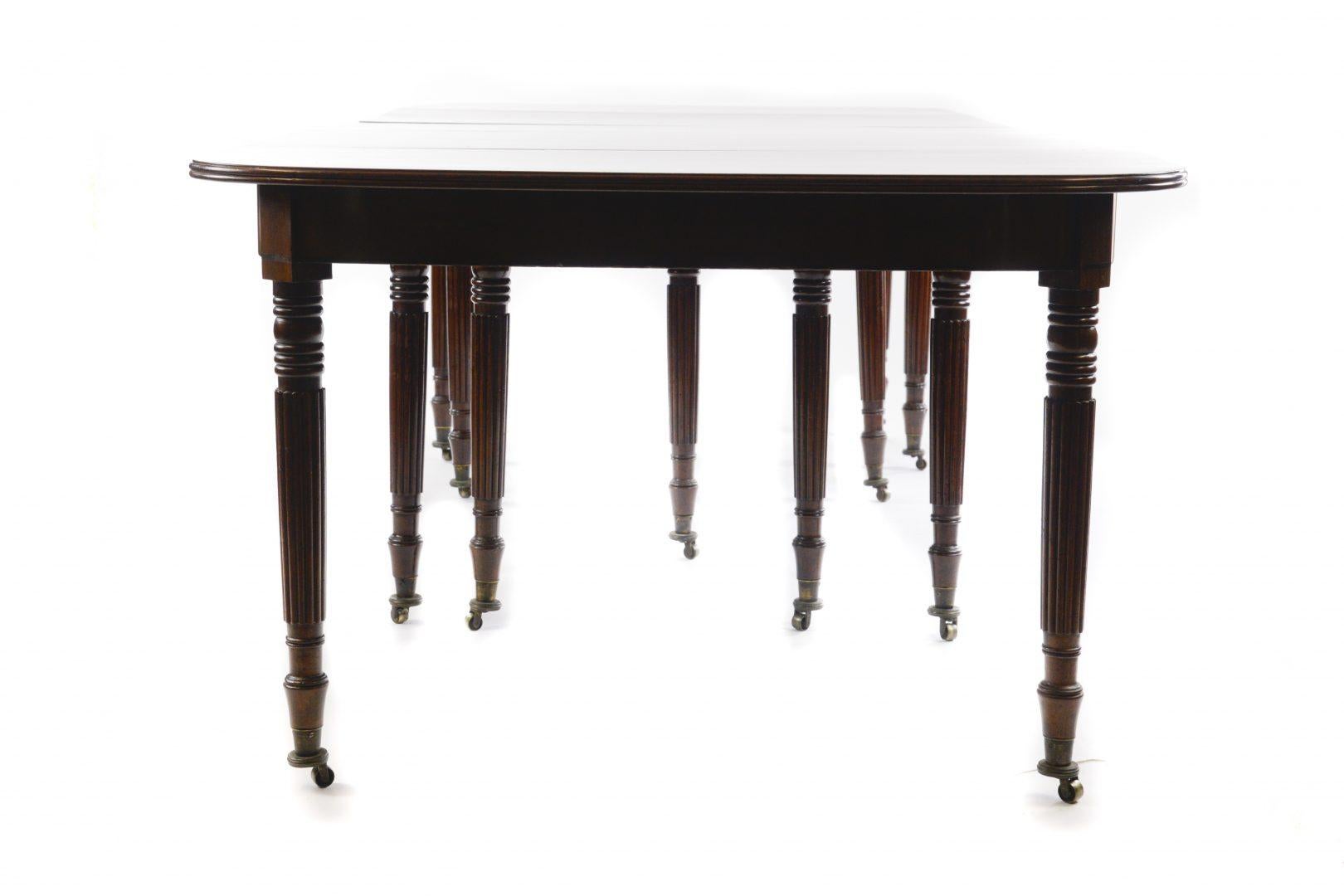 Regency Fine George III Mahogany Extending Dining Table Attributed to Gillows 