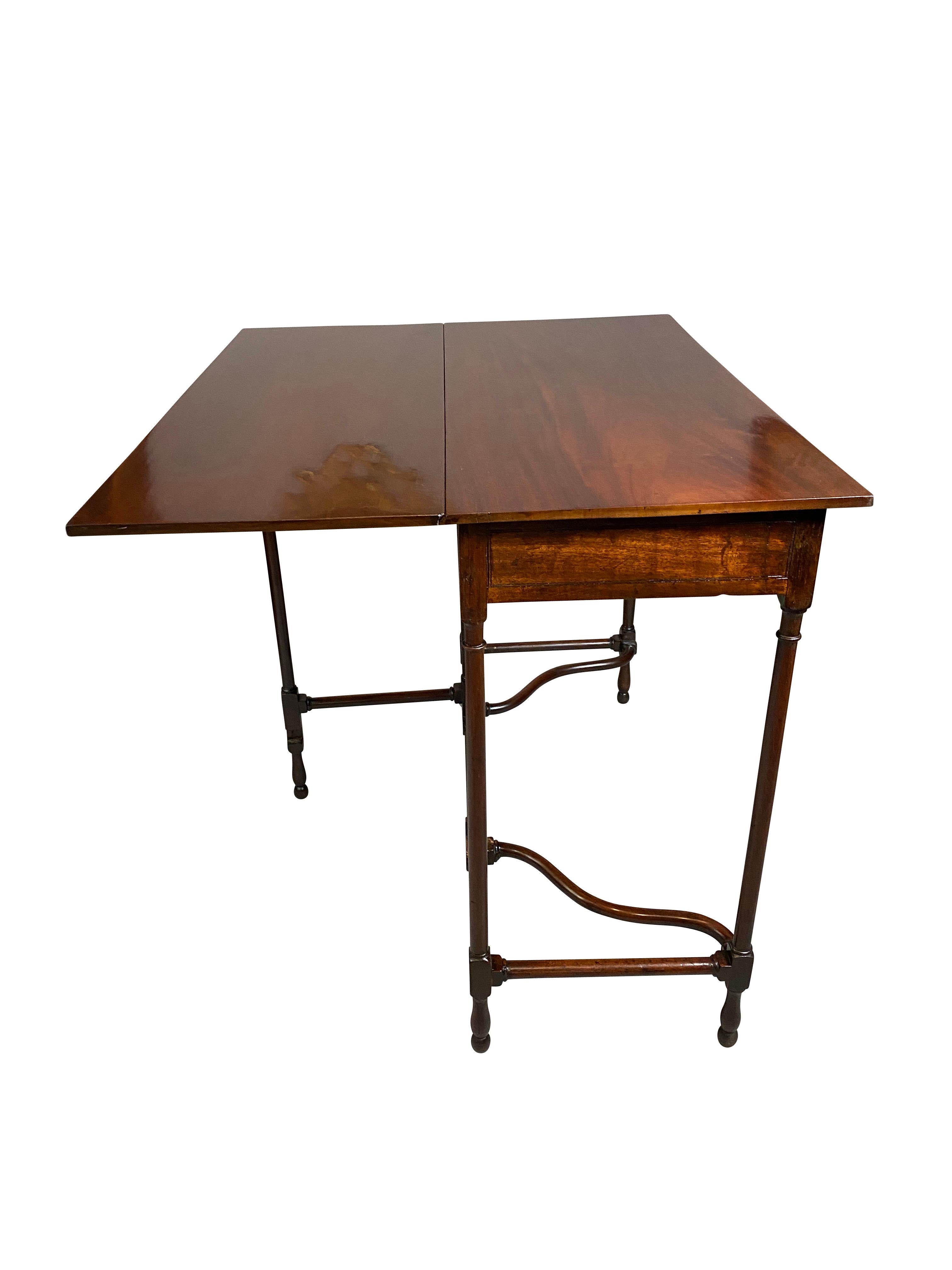 George III. Mahagoni-Spinnenbein-Tisch mit Spinnenbeinen im Zustand „Gut“ im Angebot in Essex, MA