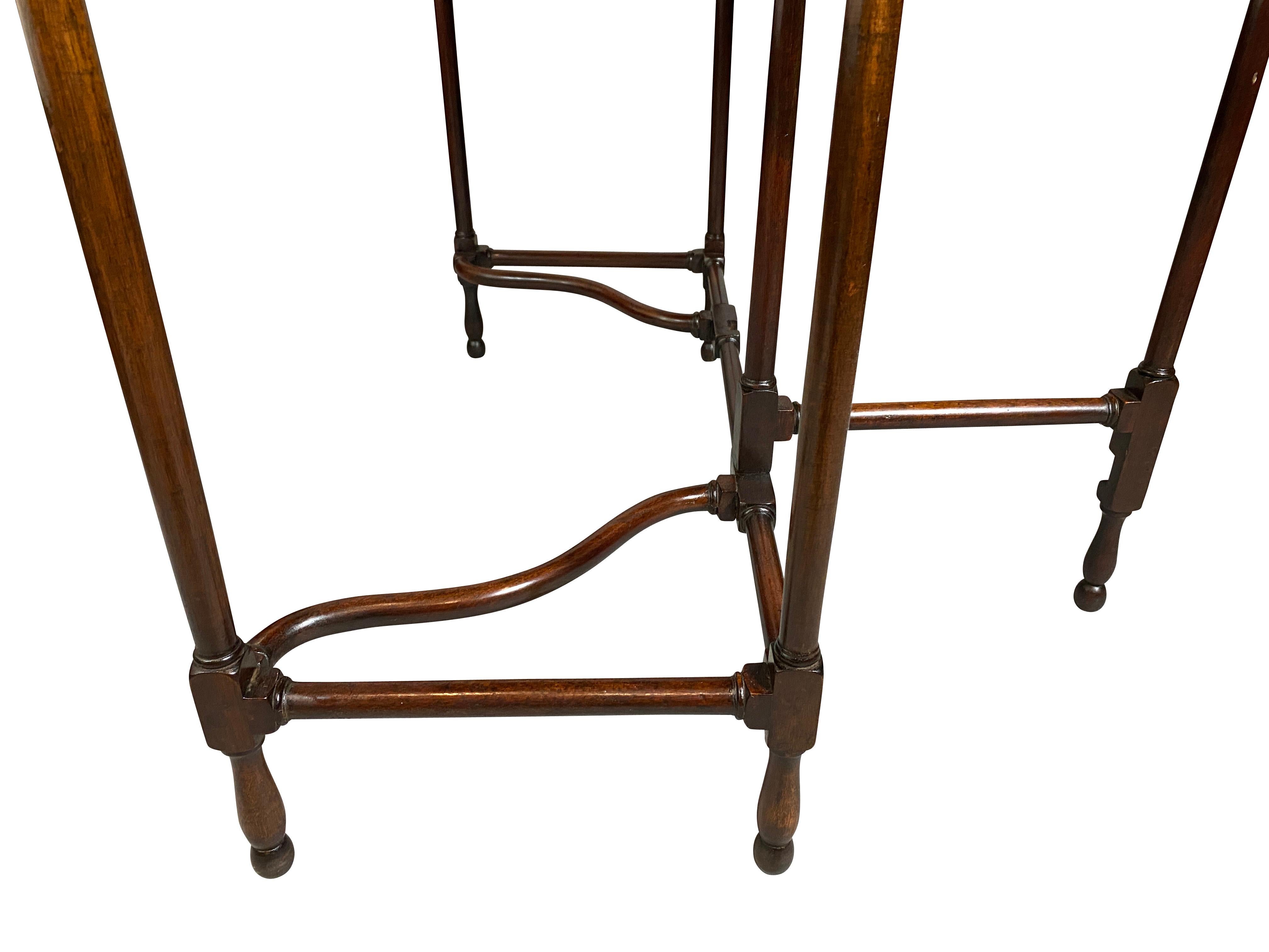 Fine George III Mahogany Spider Leg Table For Sale 4