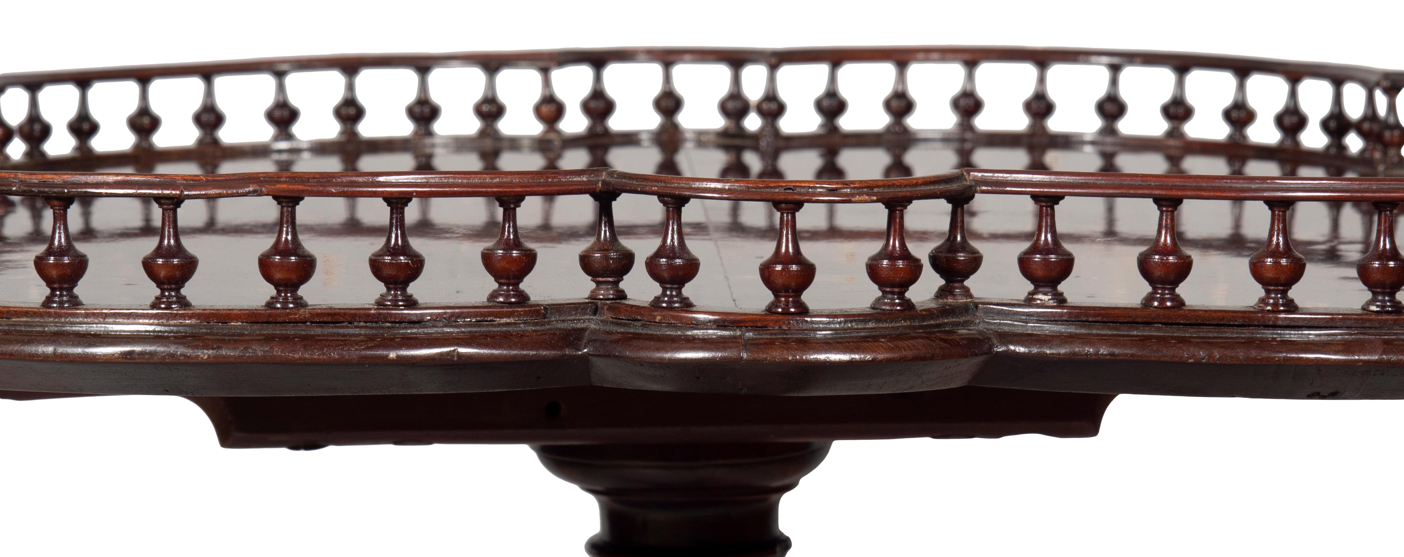 Fine George III Mahogany Tea Table For Sale 4