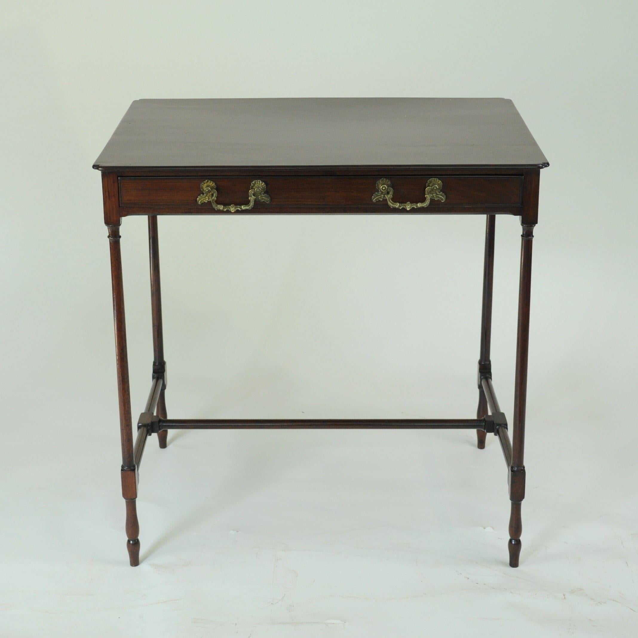 English Fine George III Period Mahogany 'Spider-Leg' Side Table For Sale