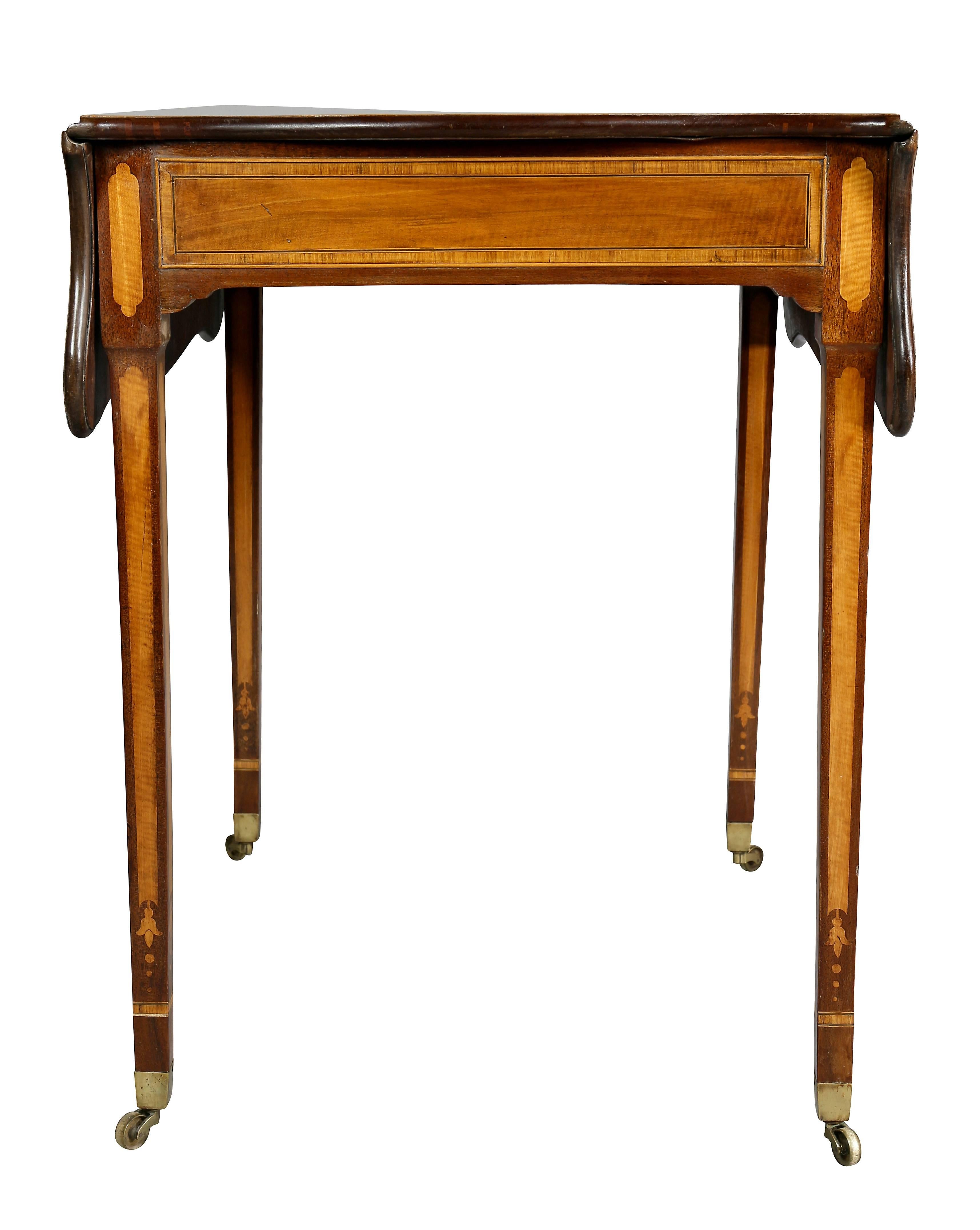 Fine George III Satinwood and Mahogany Pembroke Table For Sale 4