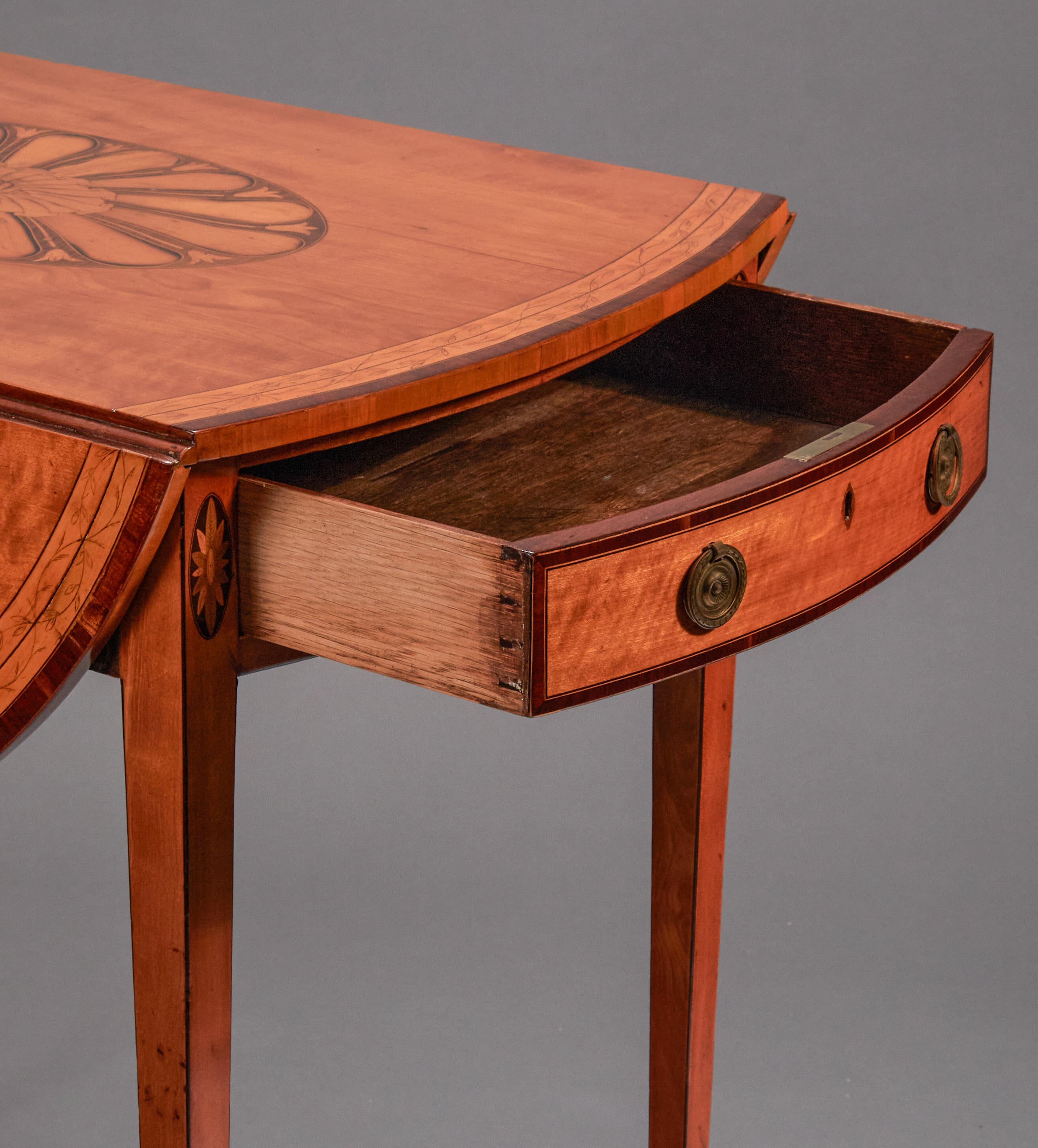 Feiner Pembroke-Tisch mit Intarsien aus Satinholz von George III. (Englisch) im Angebot