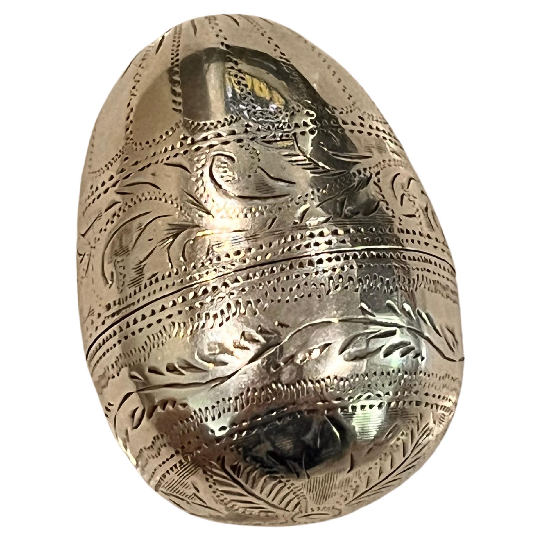 Fine George III Silver Egg Nutmeg Grater with Bright-Cut Decoration, c.1800.