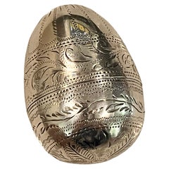 Antique Fine George III Silver Egg Nutmeg Grater with Bright-Cut Decoration, c.1800.