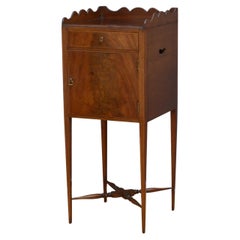 Fine Georgian Bedside Cabinet in Mahogany