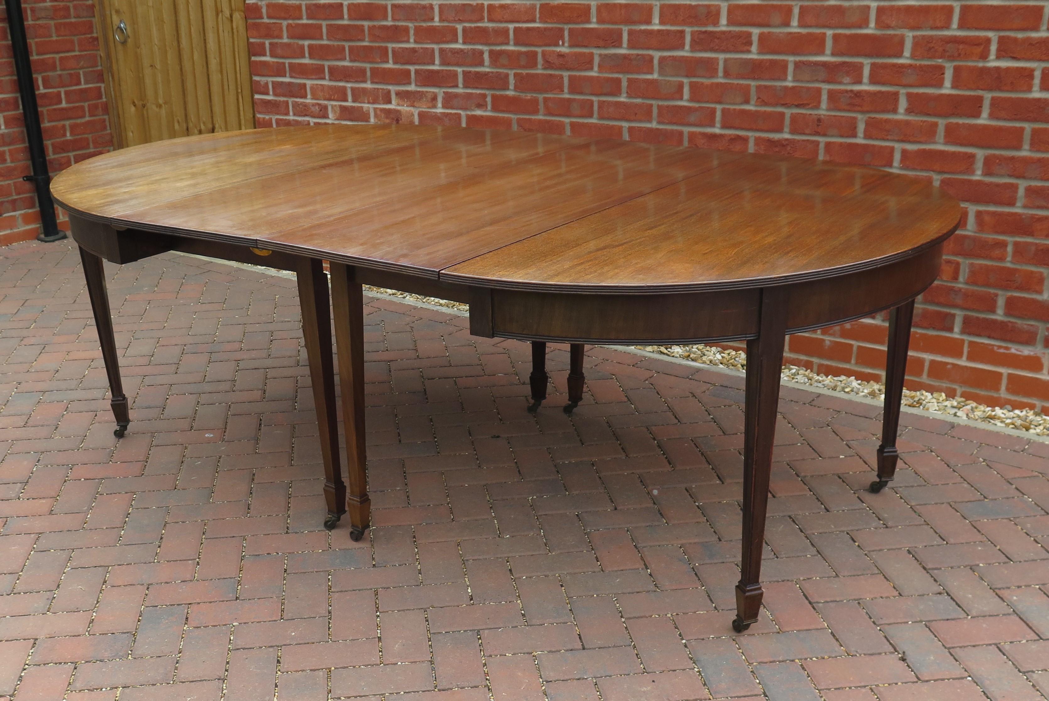 Brass Fine Georgian Extending Dining Table D Ends with Two Leaves, English, circa 1785 For Sale