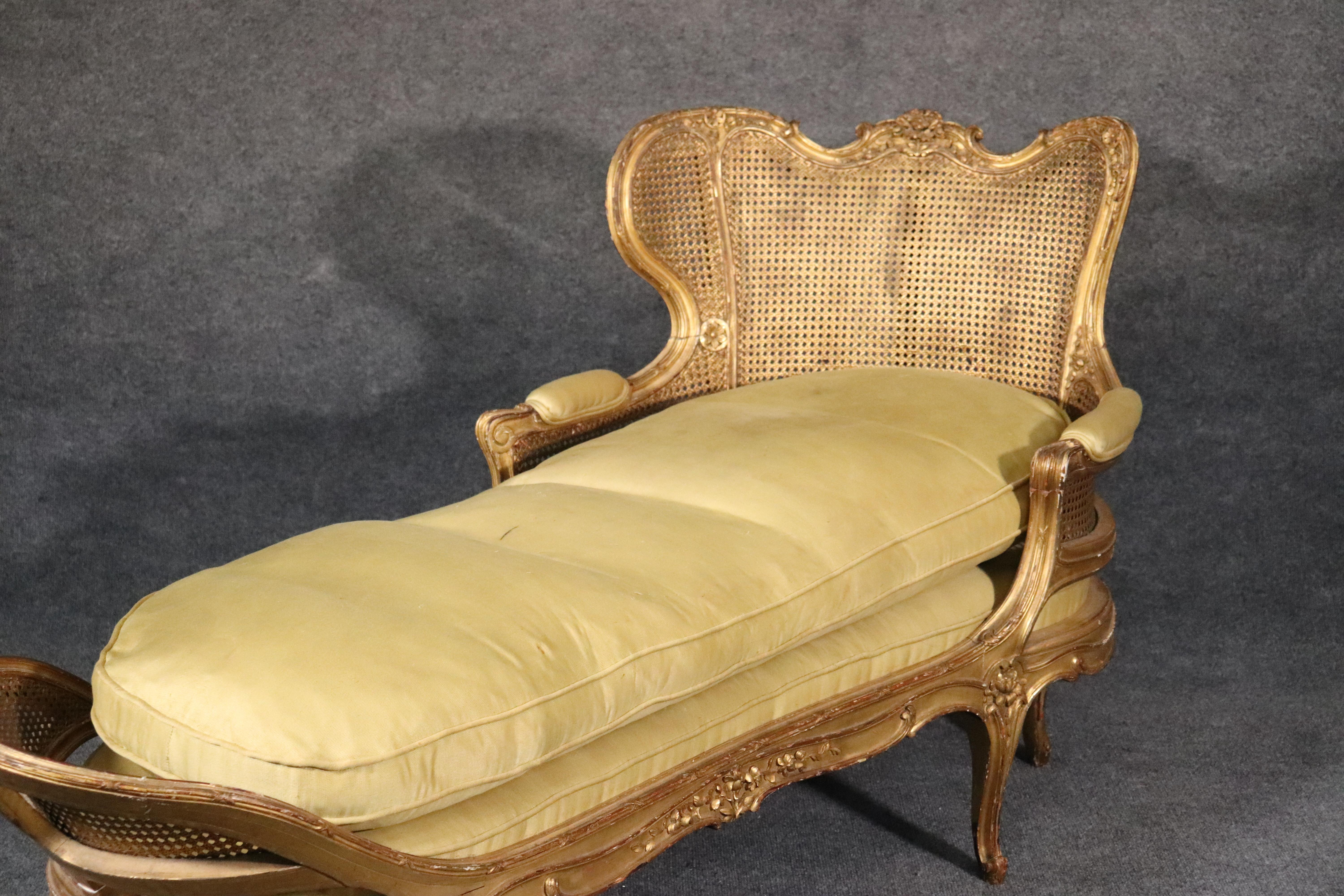 Fine Gilded Carved French Louis XV Chaise Lounge Daybed Recamier, circa 1900 4