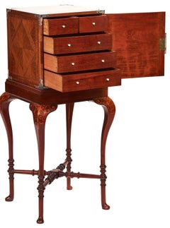 Fine Gillows, Walnut & Kingwood inlaid fitted drawer cabinet on stand