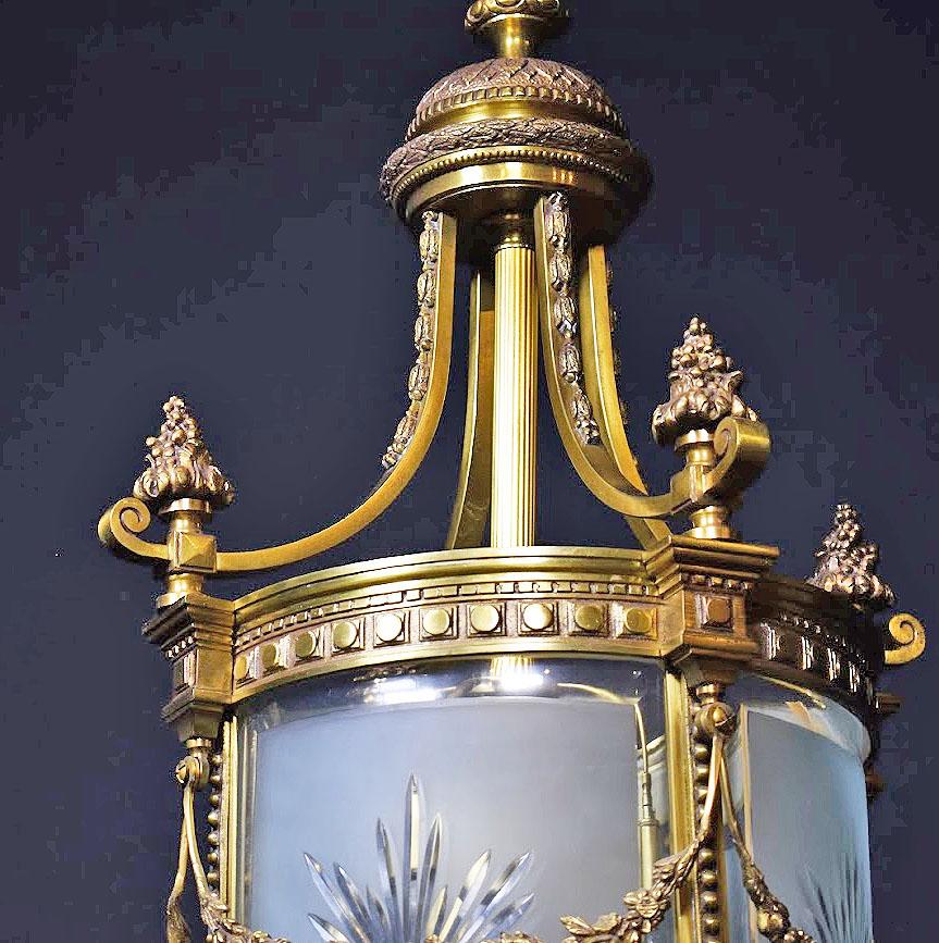 Fine Gilt Bronze Lantern with Handcut and Beveled Curved Crystal Panels For Sale 6