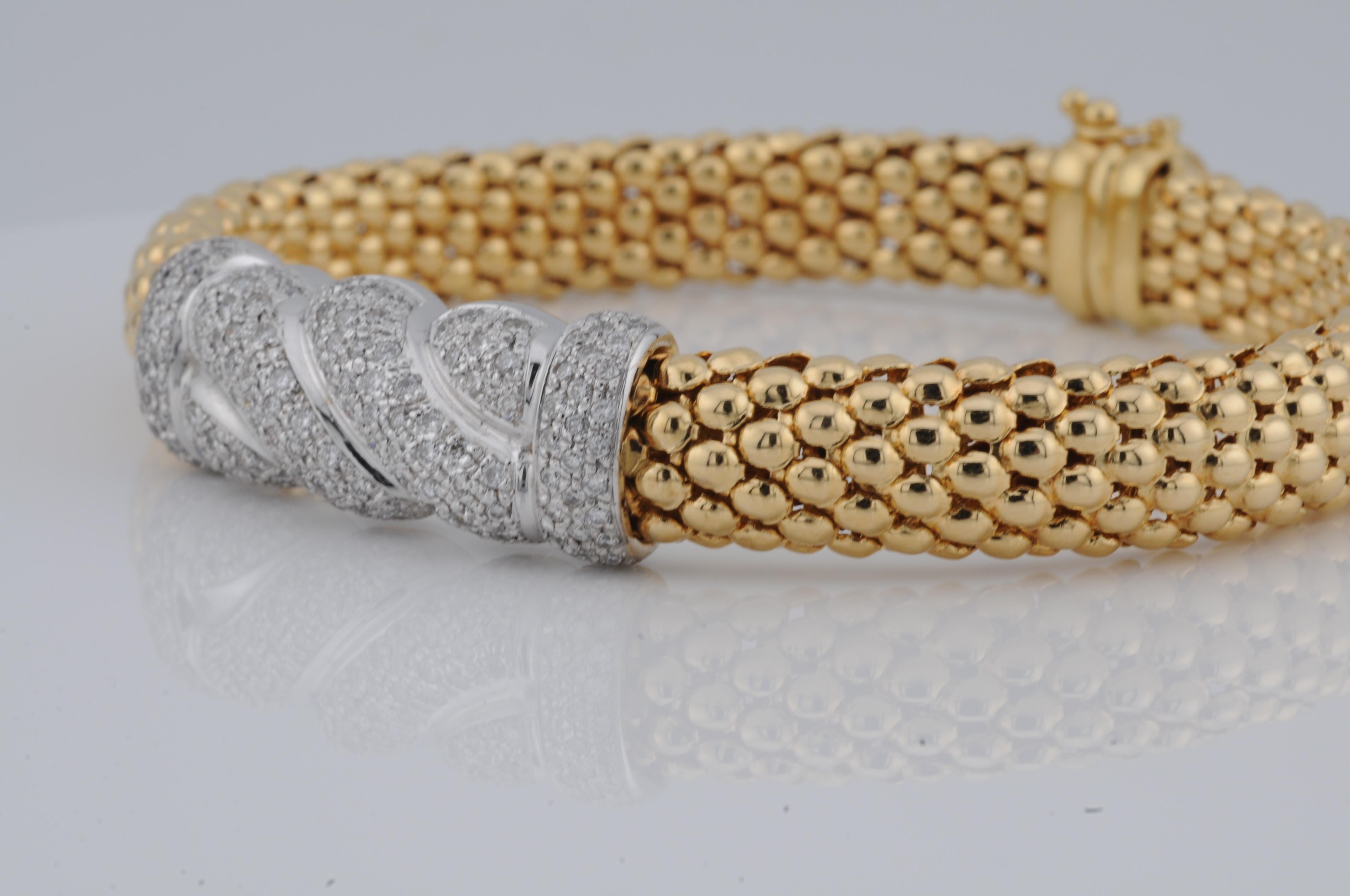 Fine Gold Bracelet in 18k with Natural Diamonds – 36g For Sale 4