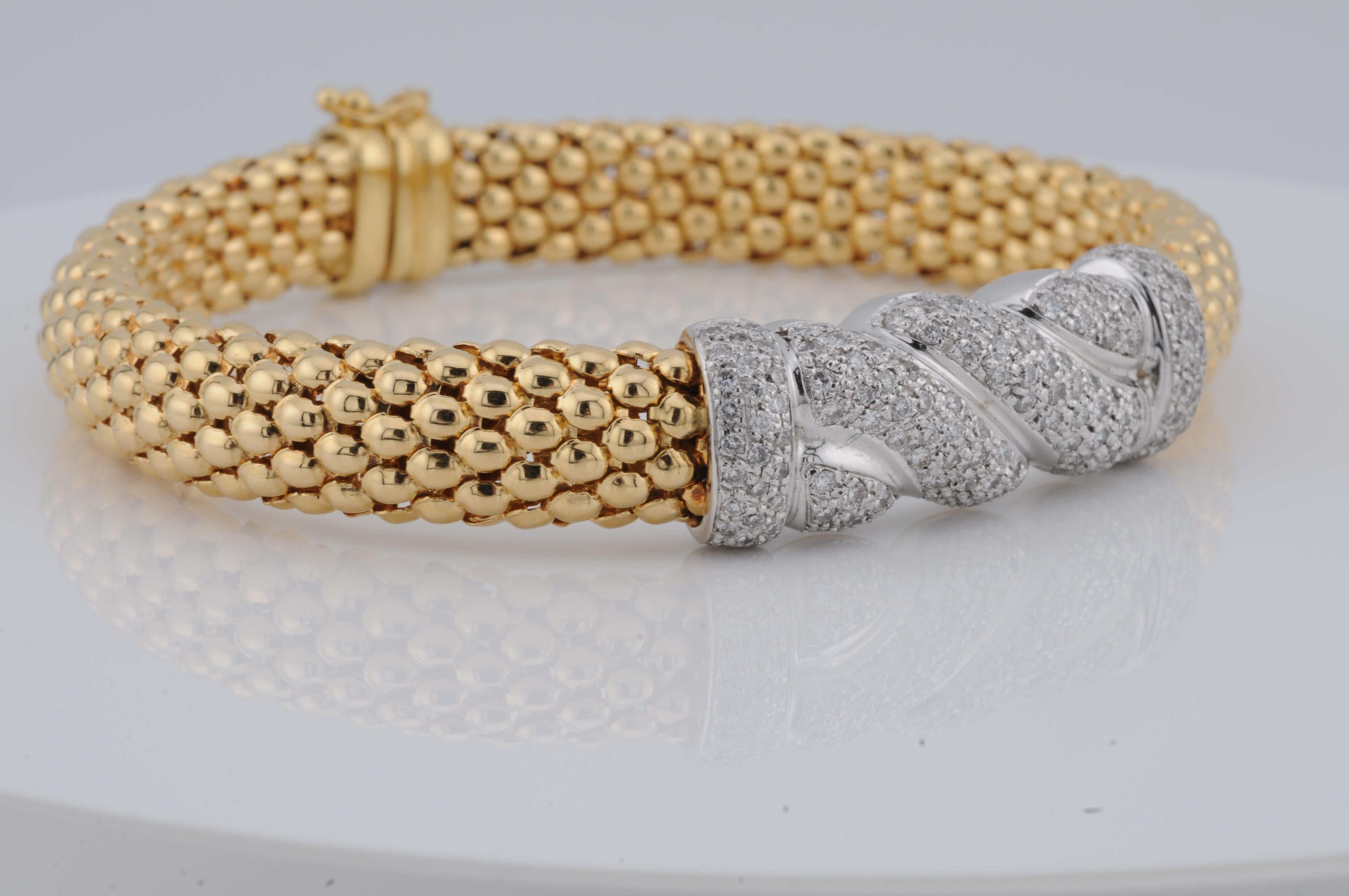 Fine Gold Bracelet in 18k with Natural Diamonds – 36g For Sale 3