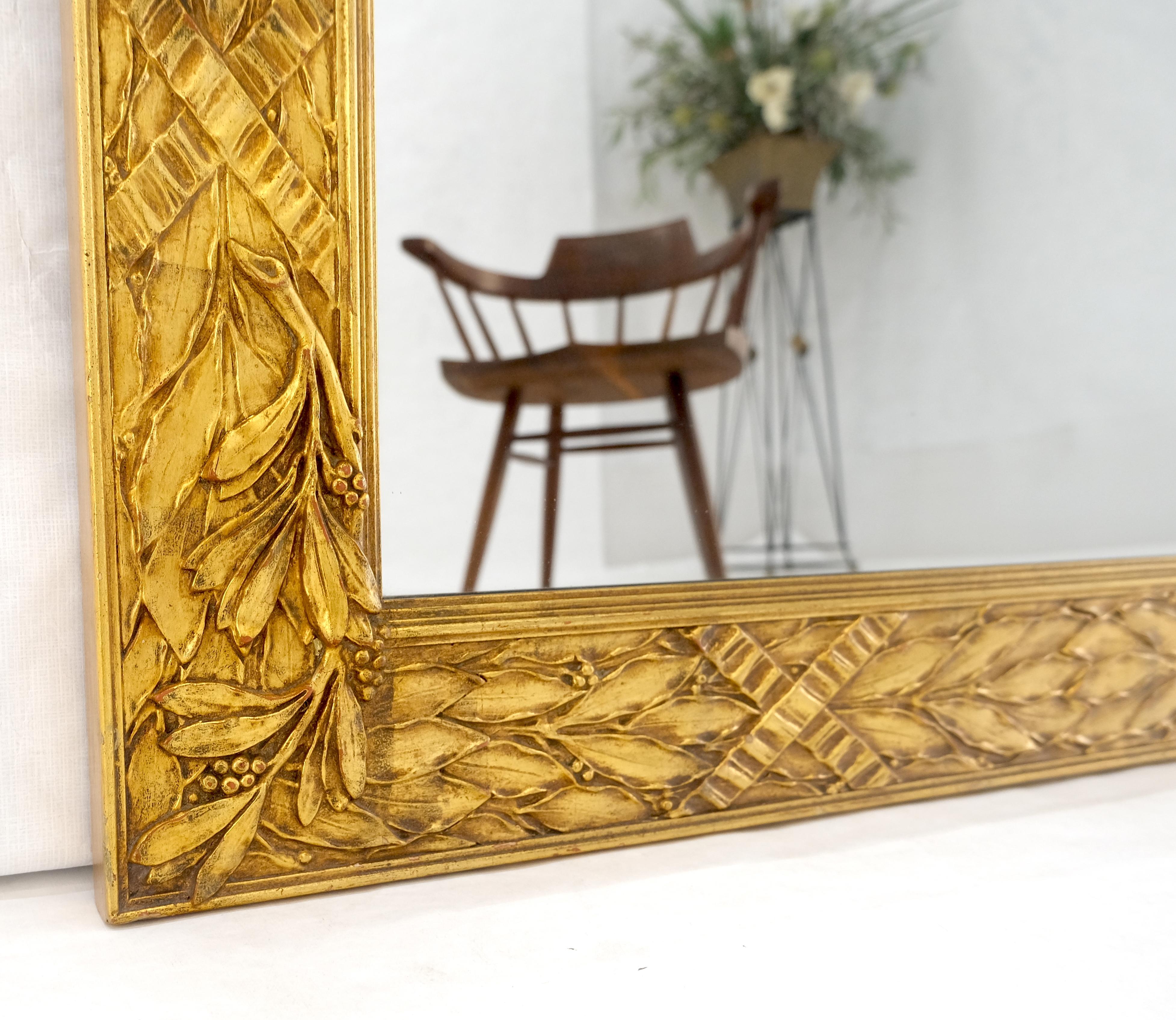 italien Fine Gold Gilt Gesso Italian 53x38 Rectangle Wall Mirror en vente