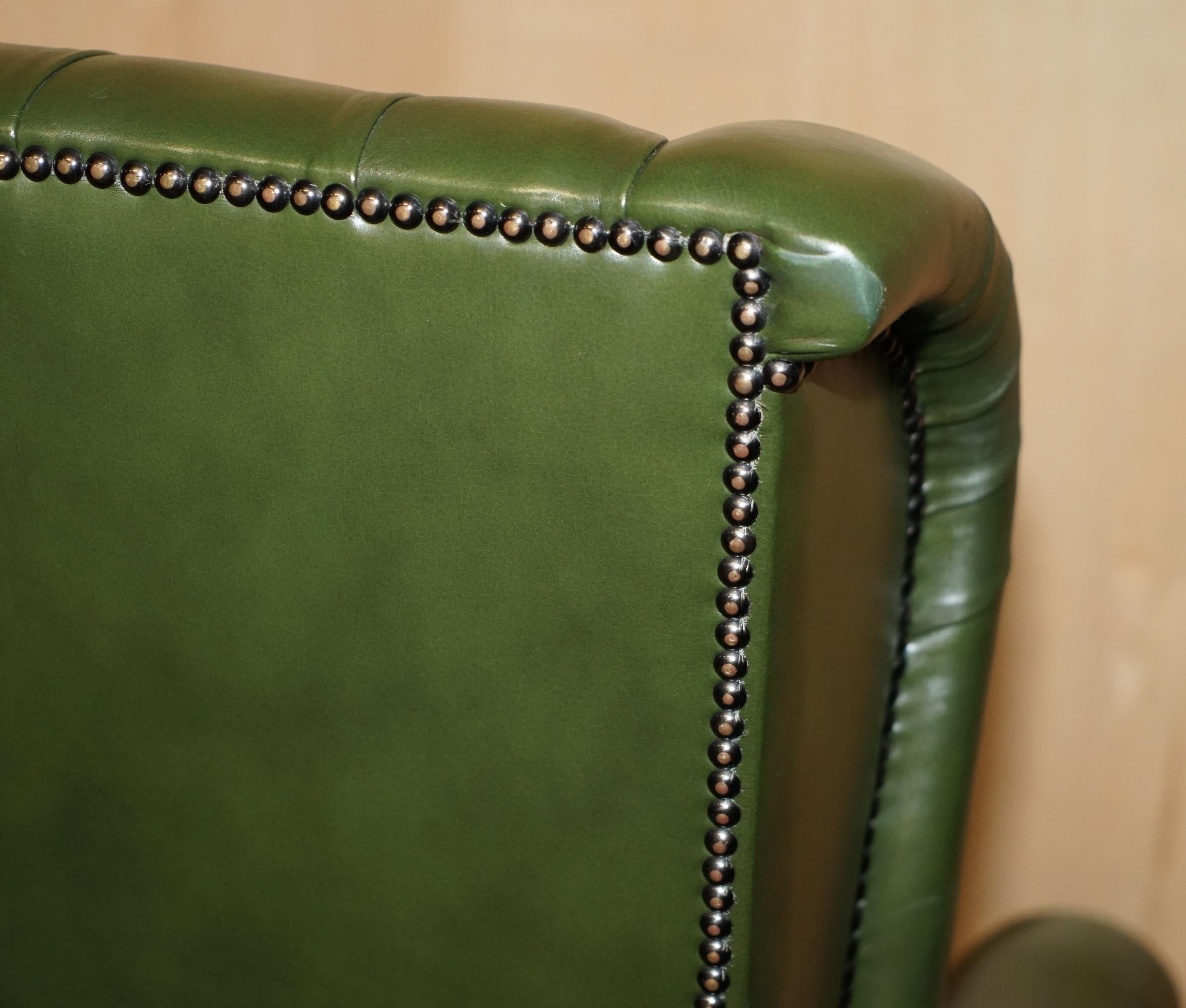 FiNE GREEN LEATHER CHESTERFIELD PRESIDENTS CAPTAINS WINGBACK OFFICE SWIVEL CHAIR For Sale 5