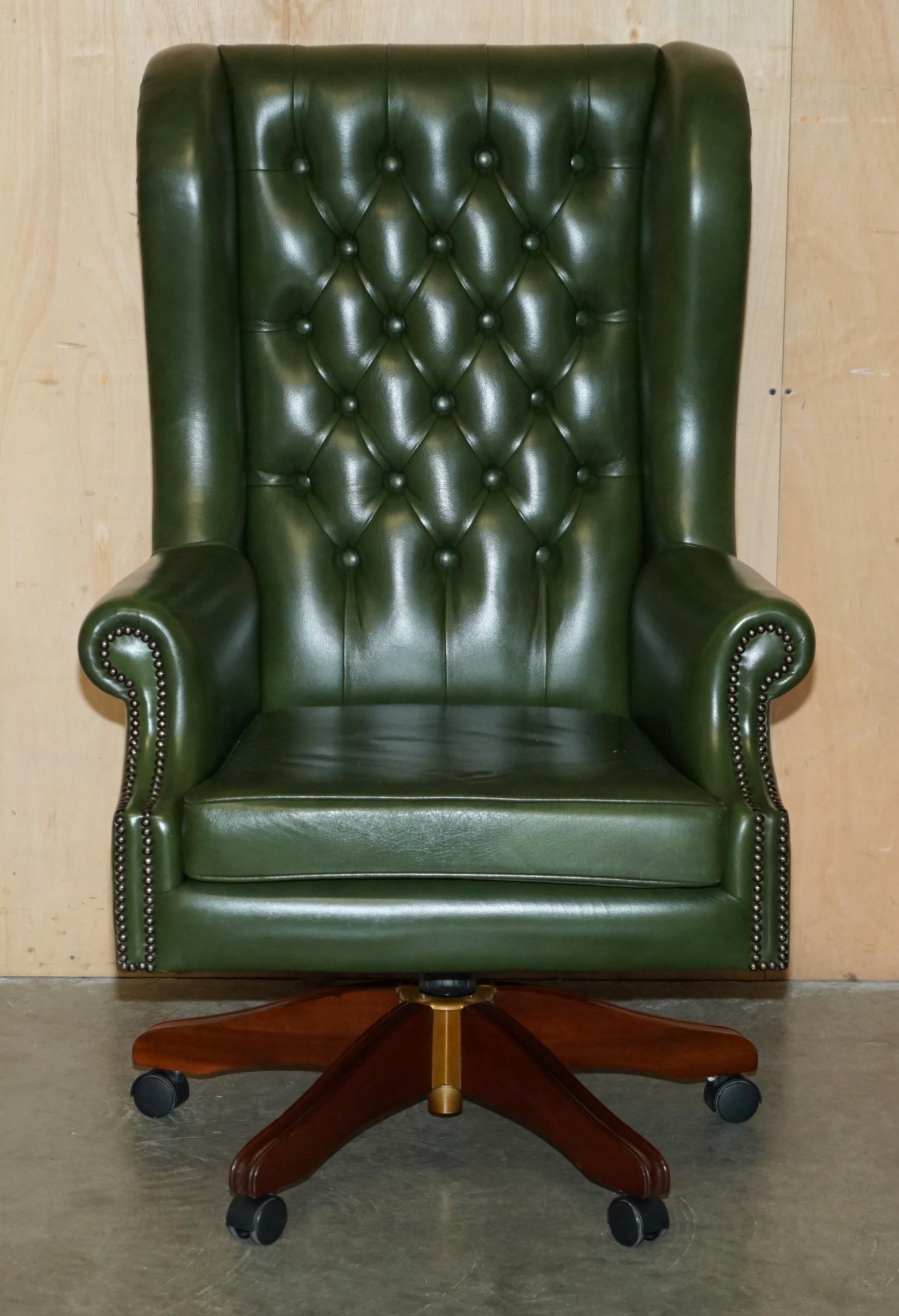 Royal House Antiques

Royal House Antiques is delighted to offer for sale this very comfortable Heritage green leather Chesterfield Tufted Presidents wingback swivel office armchair 

Please note the delivery fee listed is just a guide, it covers