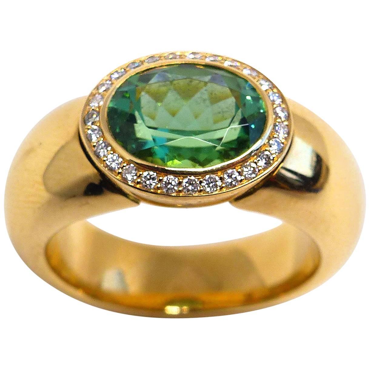 Ring in Rose Gold with 1 Green Tourmaline and Diamonds. For Sale