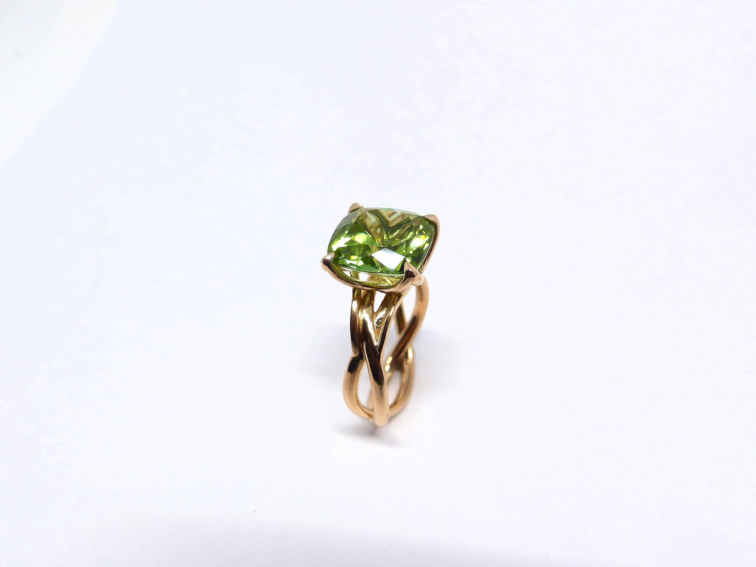 Contemporary Ring in Rose Gold with 1 Green Tourmaline Cushion Shape 11x11mm. For Sale