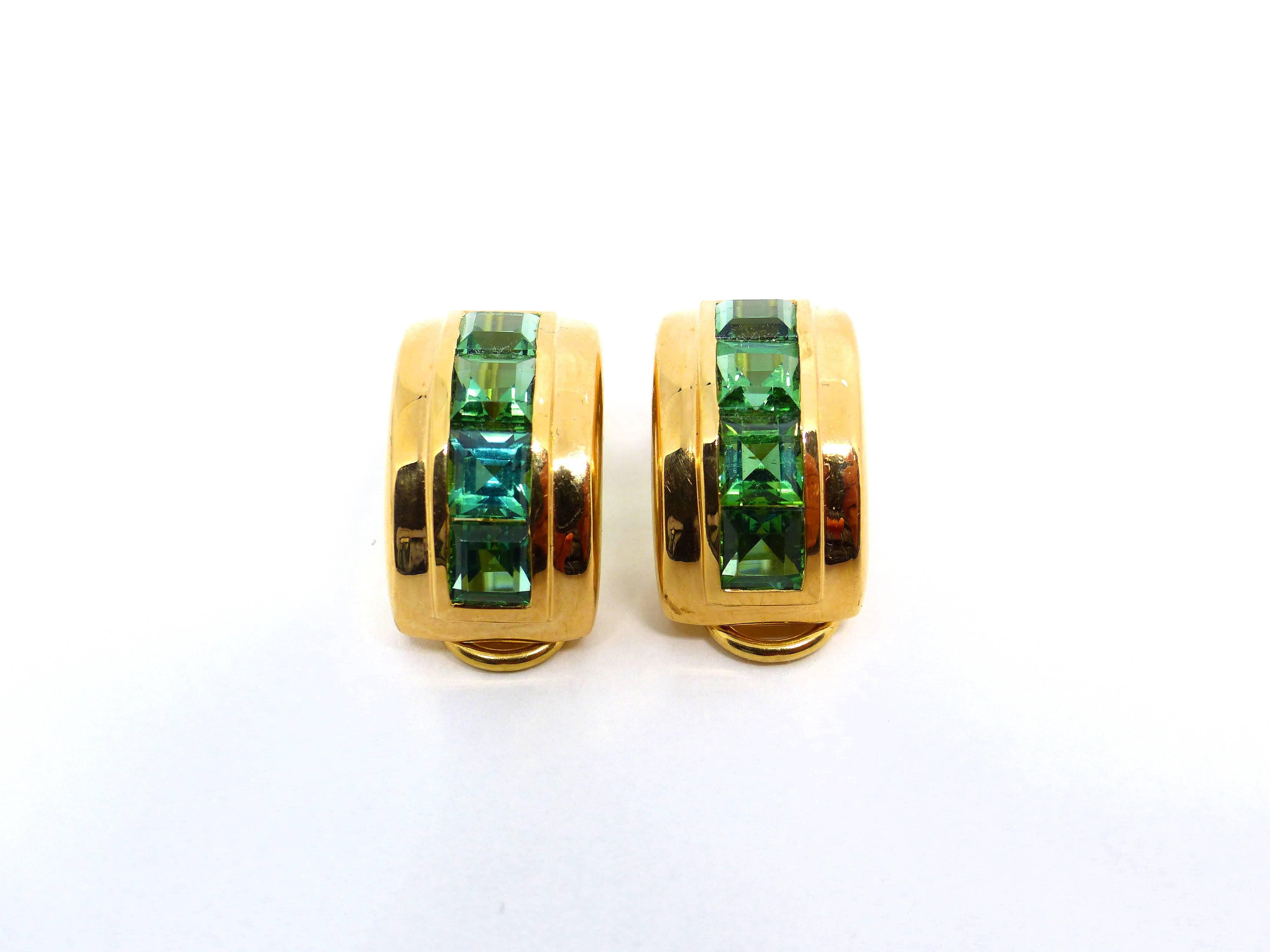 Thomas Leyser is renowned for his contemporary jewellery designs utilizing fine coloured gemstones and diamonds. 

This pair of earrings in 18k rose gold is set with 8 fine green Tourmalines facetted square cut 4.5mm (4.82ct). 

There are clips at