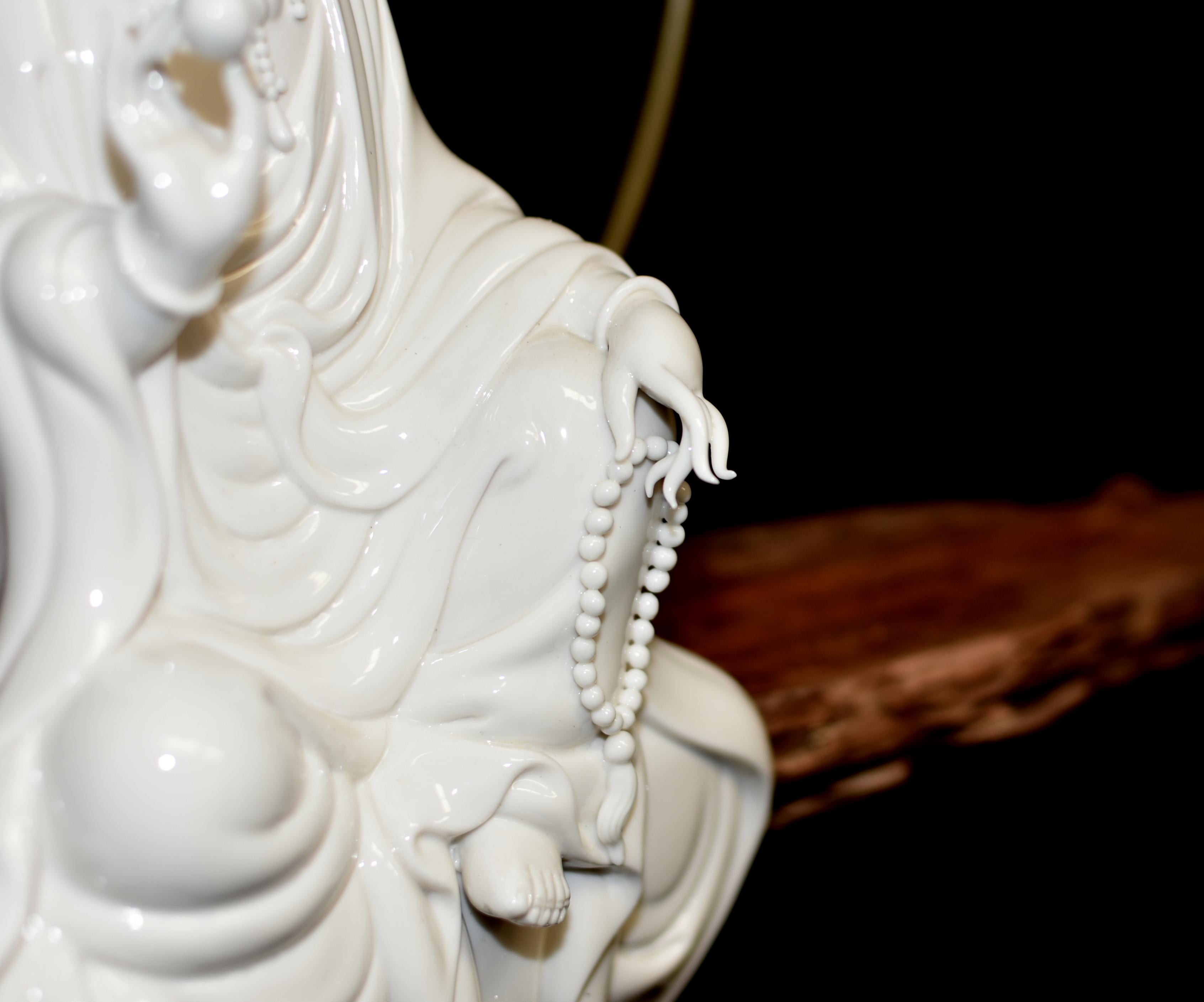 Fine Guan Yin Reverse Censer Blanc De Chine De Hua Porcelain Set of 8 For Sale 2