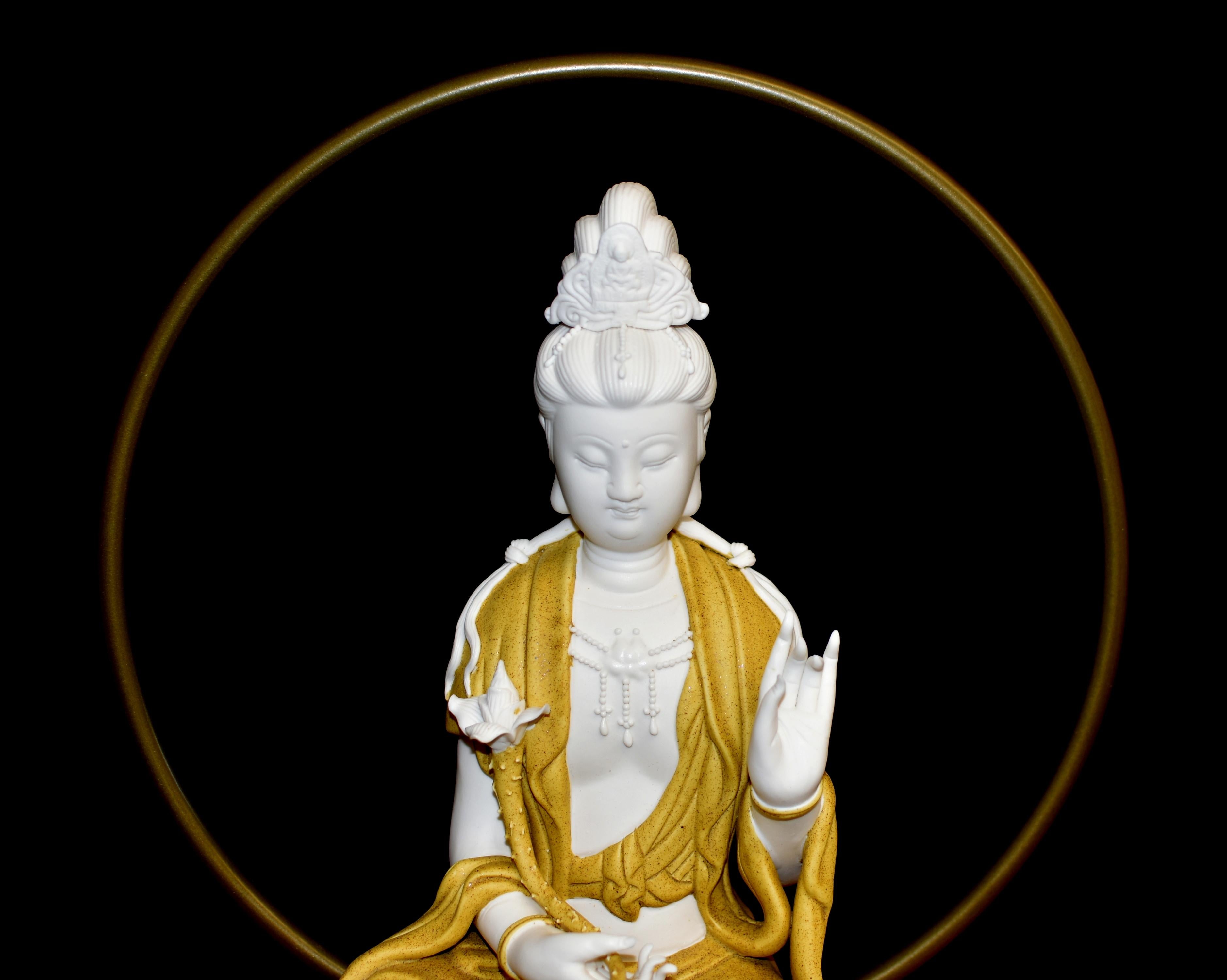 Fine Guan Yin Reverse Incense Burner Blanc De Chine De Hua Porcelain Set of 8 Metal en venta