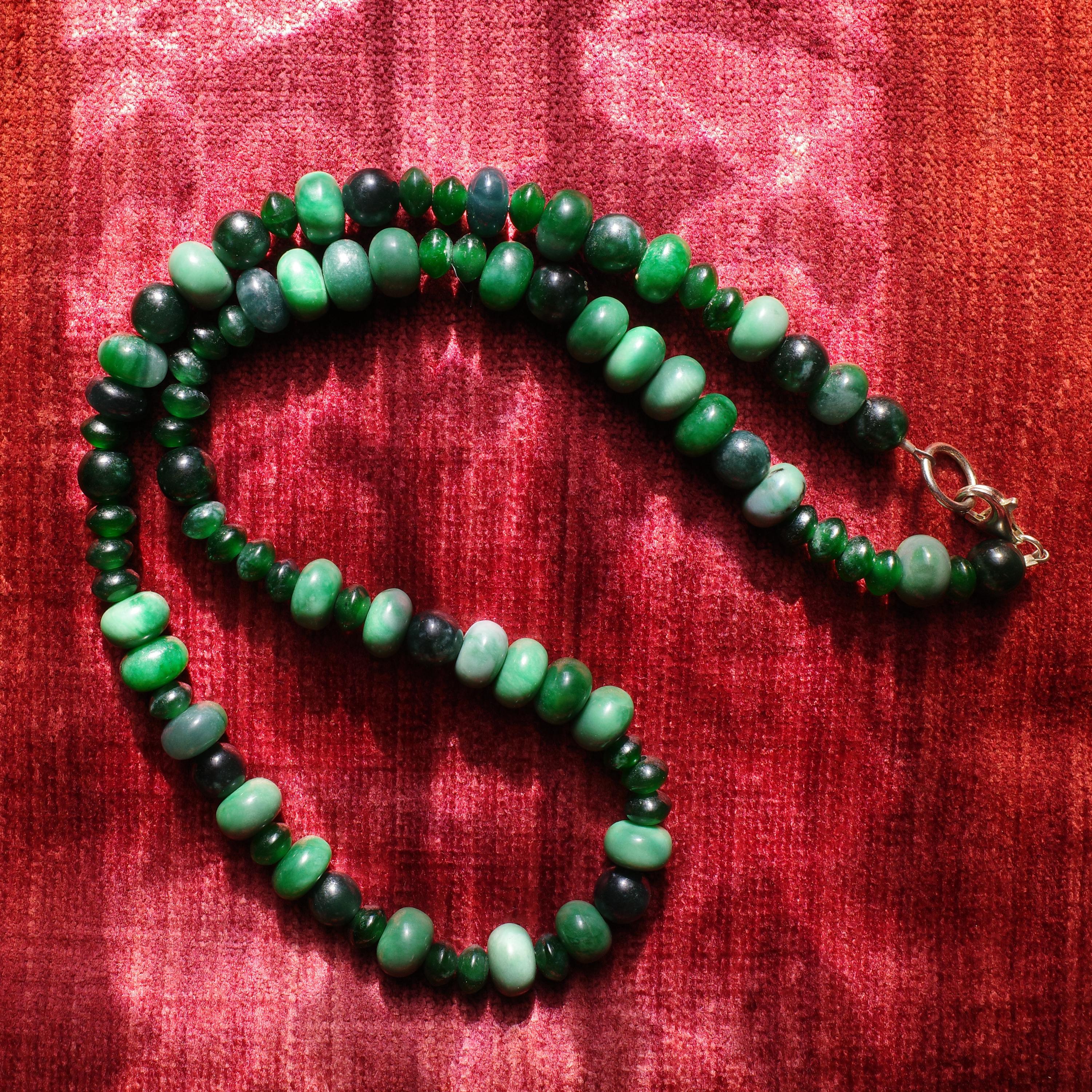 Collana di specimen di giada del Guatemala per collezionisti in vendita 7