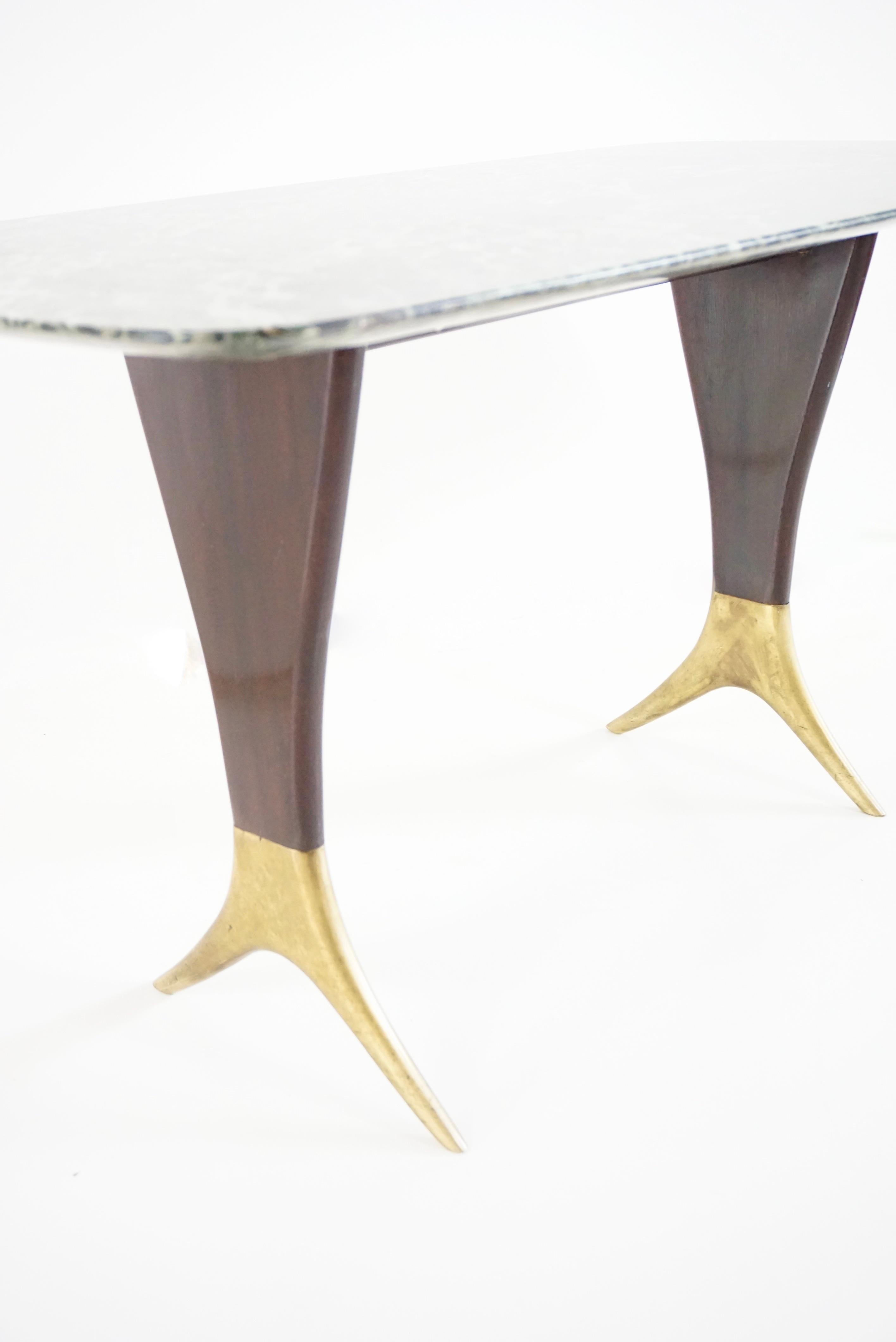 Fine Guglielmo Ulrich coffee table, verde alpi marble top, brass feet,  1940 For Sale 5