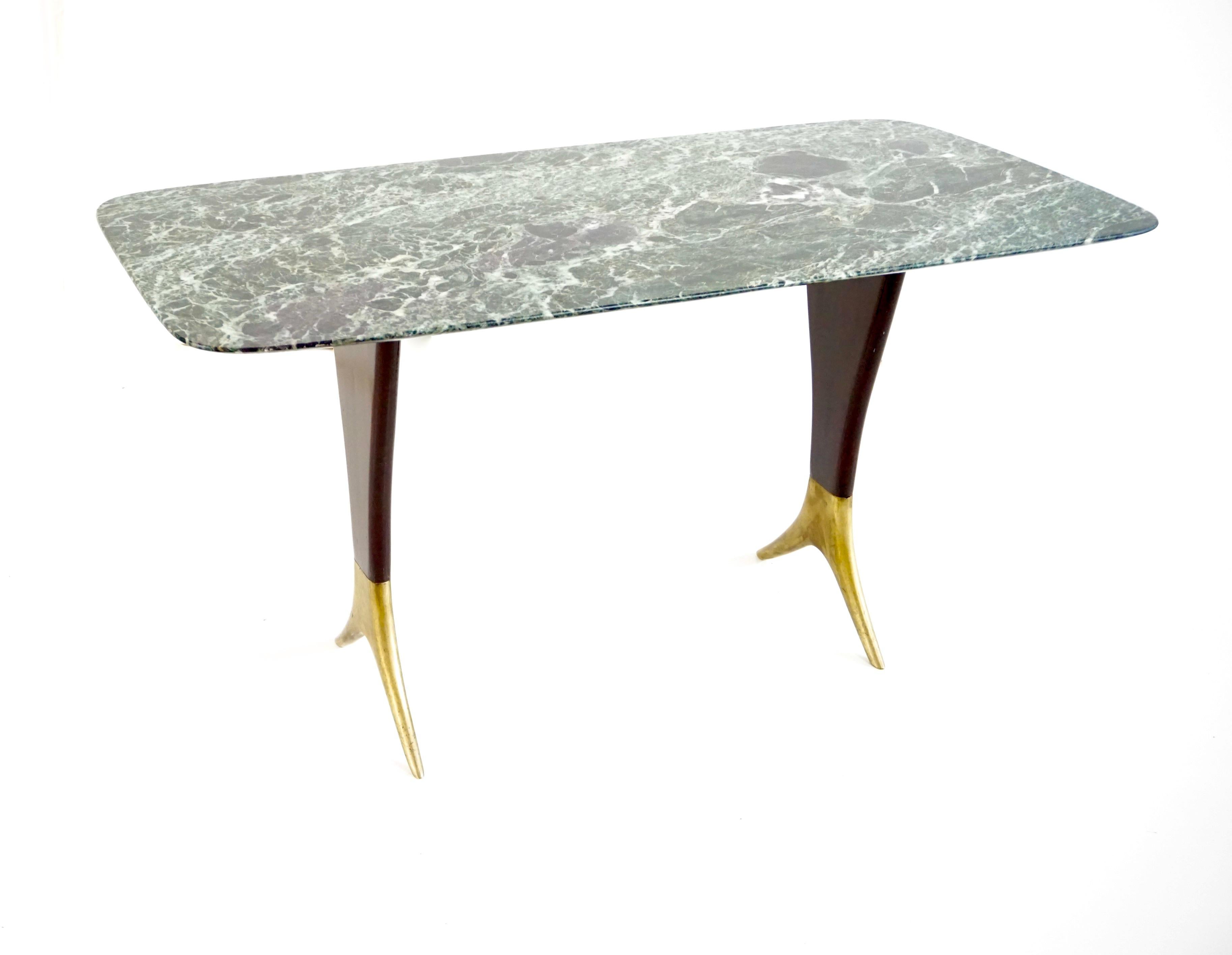 Italian Fine Guglielmo Ulrich coffee table, verde alpi marble top, brass feet,  1940 For Sale