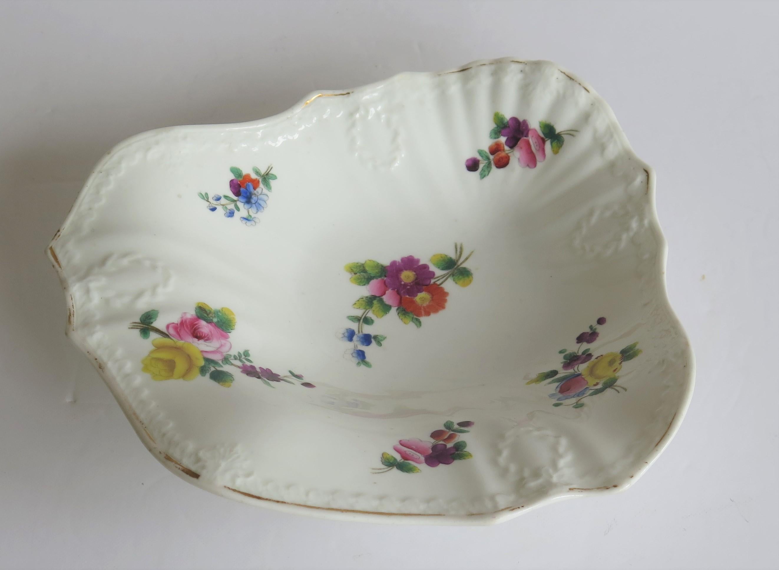 19th Century Fine H & R Daniel Porcelain Shell Dish in Recorded Pattern 3884, circa 1830 For Sale