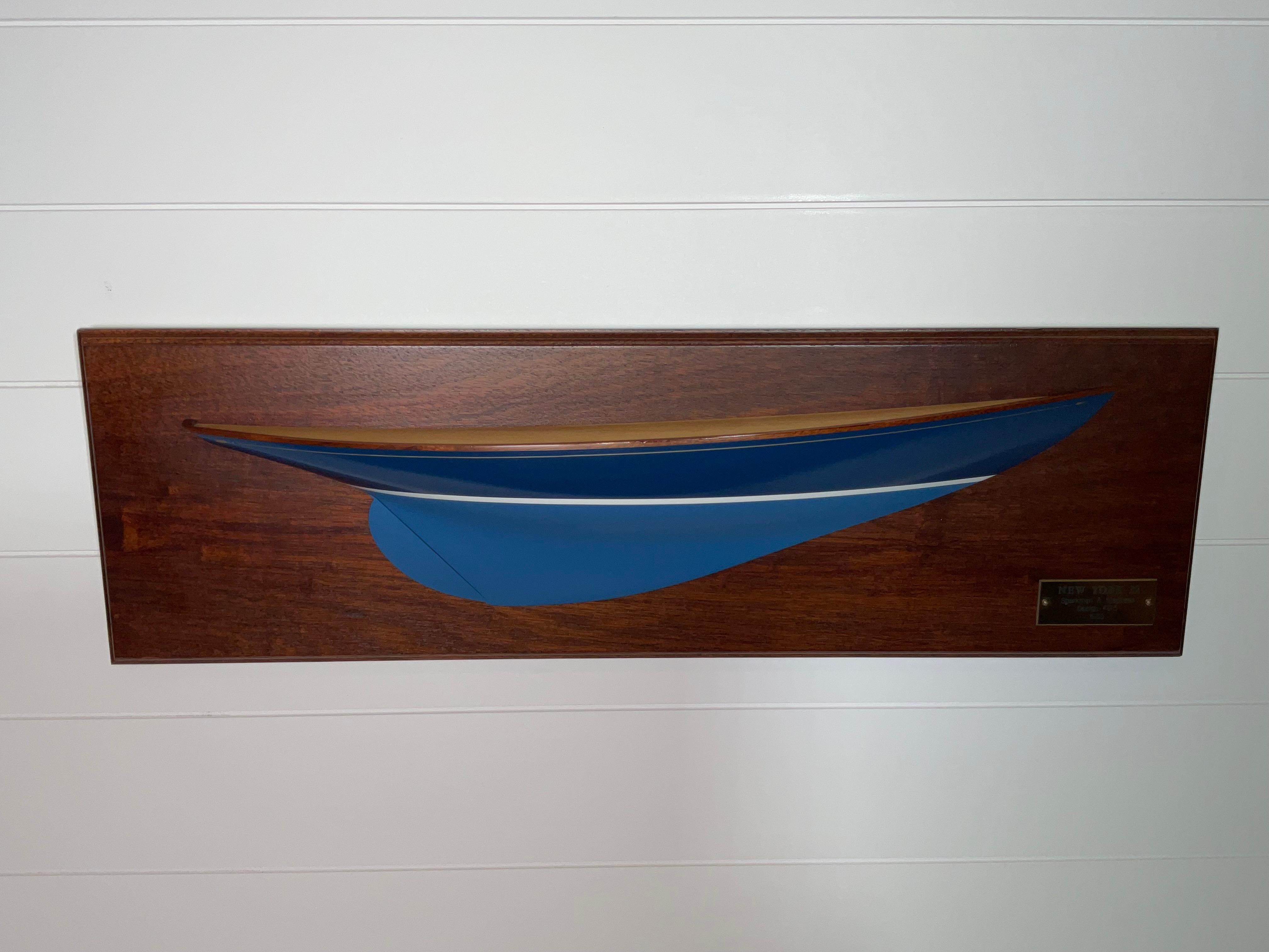 Legno Fine Half Model of a New York 32 Sailing Yacht in vendita