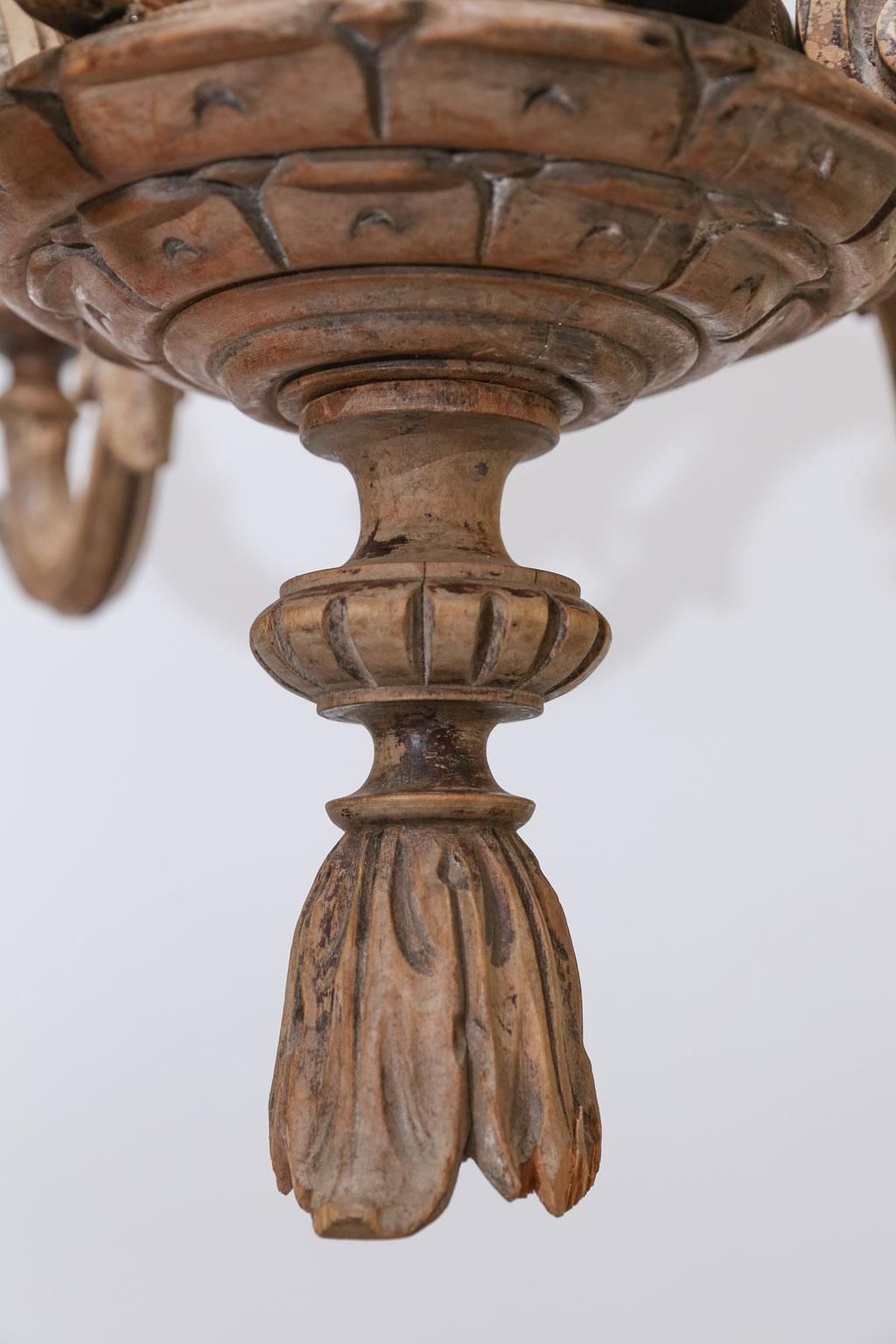 Fine Hand-Carved Italian Neoclassical Chandelier In Good Condition In Houston, TX