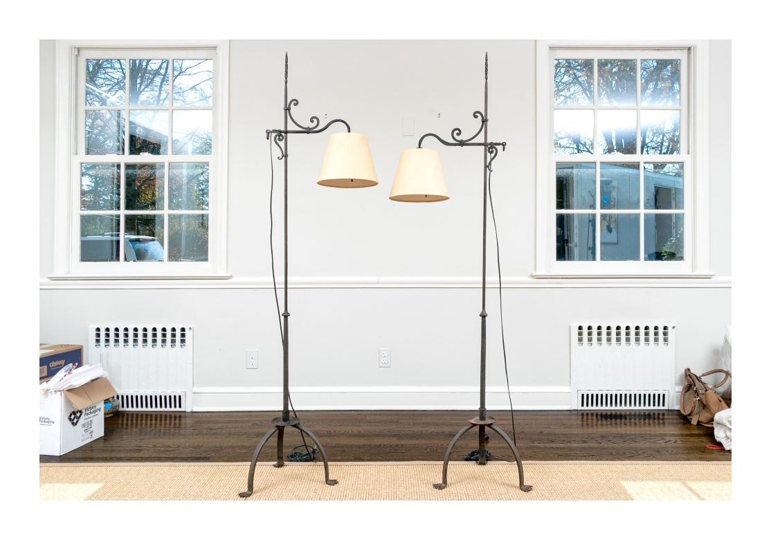 Paire de lampadaires en fer forgé à la main en vente 7