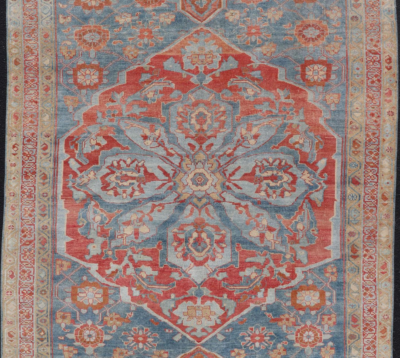 Fine Hand-Knotted Antique Veramin Rug in Wool with Floral Medallion Design In Good Condition For Sale In Atlanta, GA