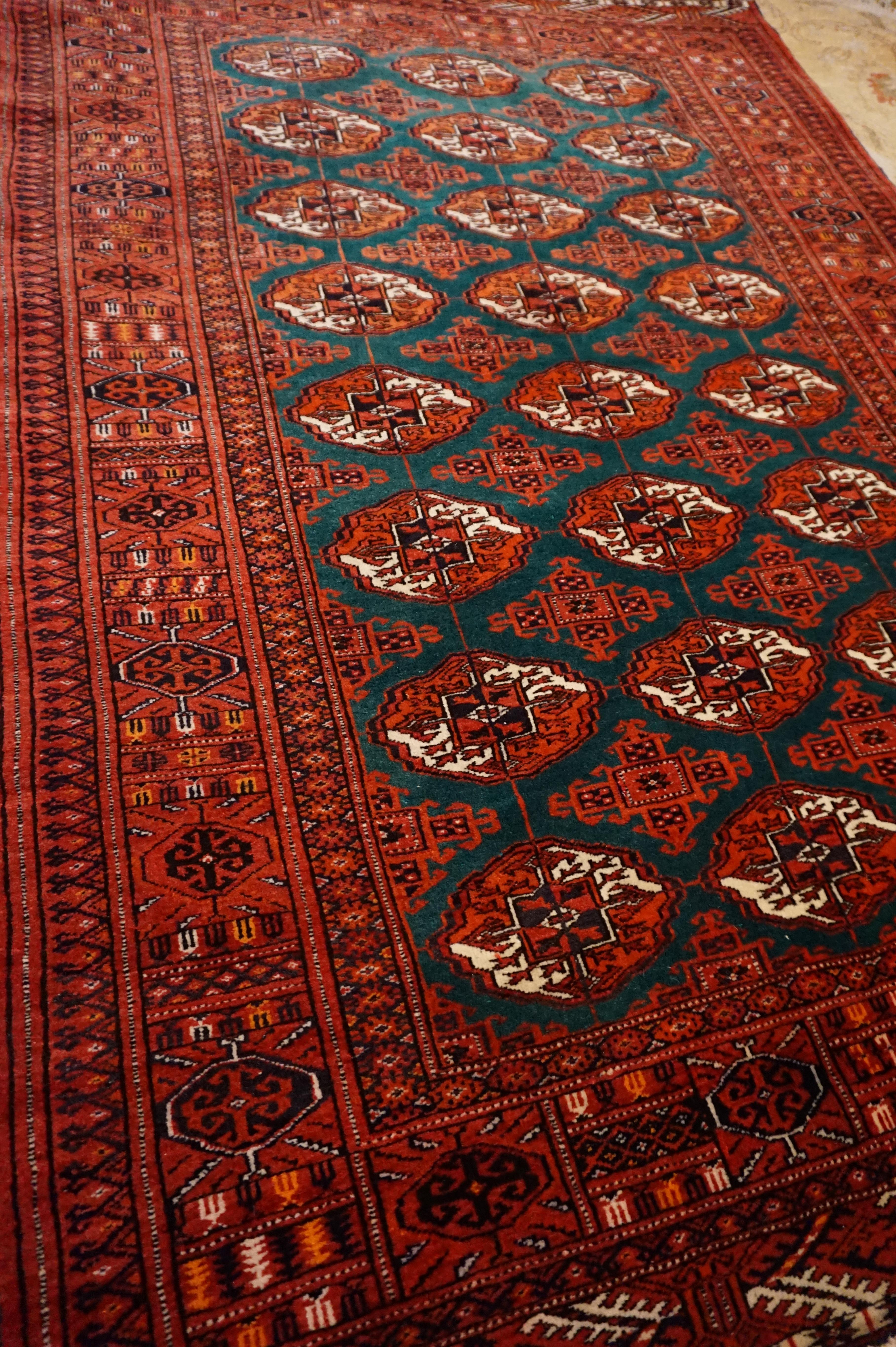 Fine Hand Knotted Turkmen Pure Wool Bokhara in Green & Rust In Good Condition In Vancouver, British Columbia