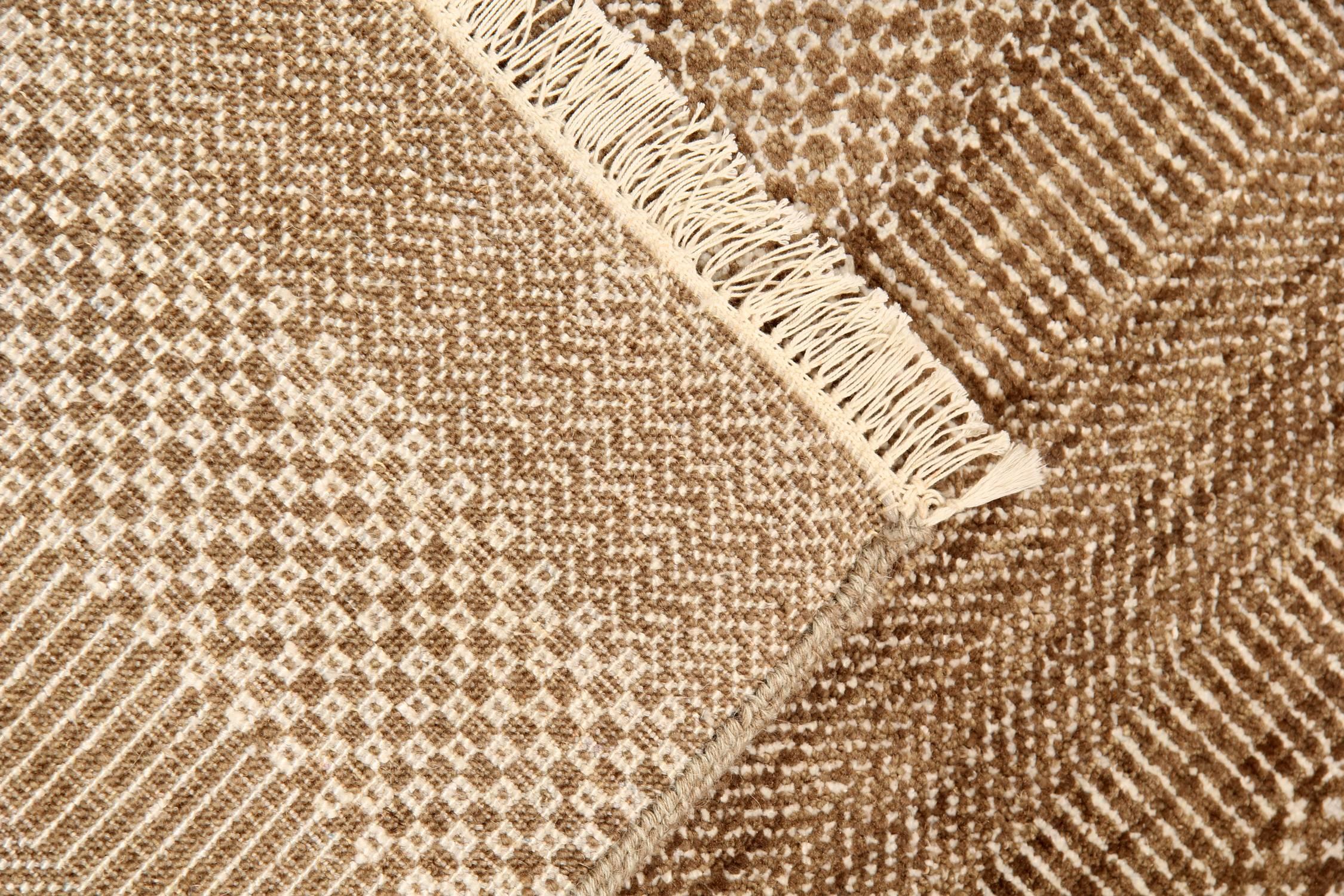 Orientalischer handgefertigter Teppich, brauner primitiver Gabbeh zeitgenössischer Teppich (Minimalistisch) im Angebot